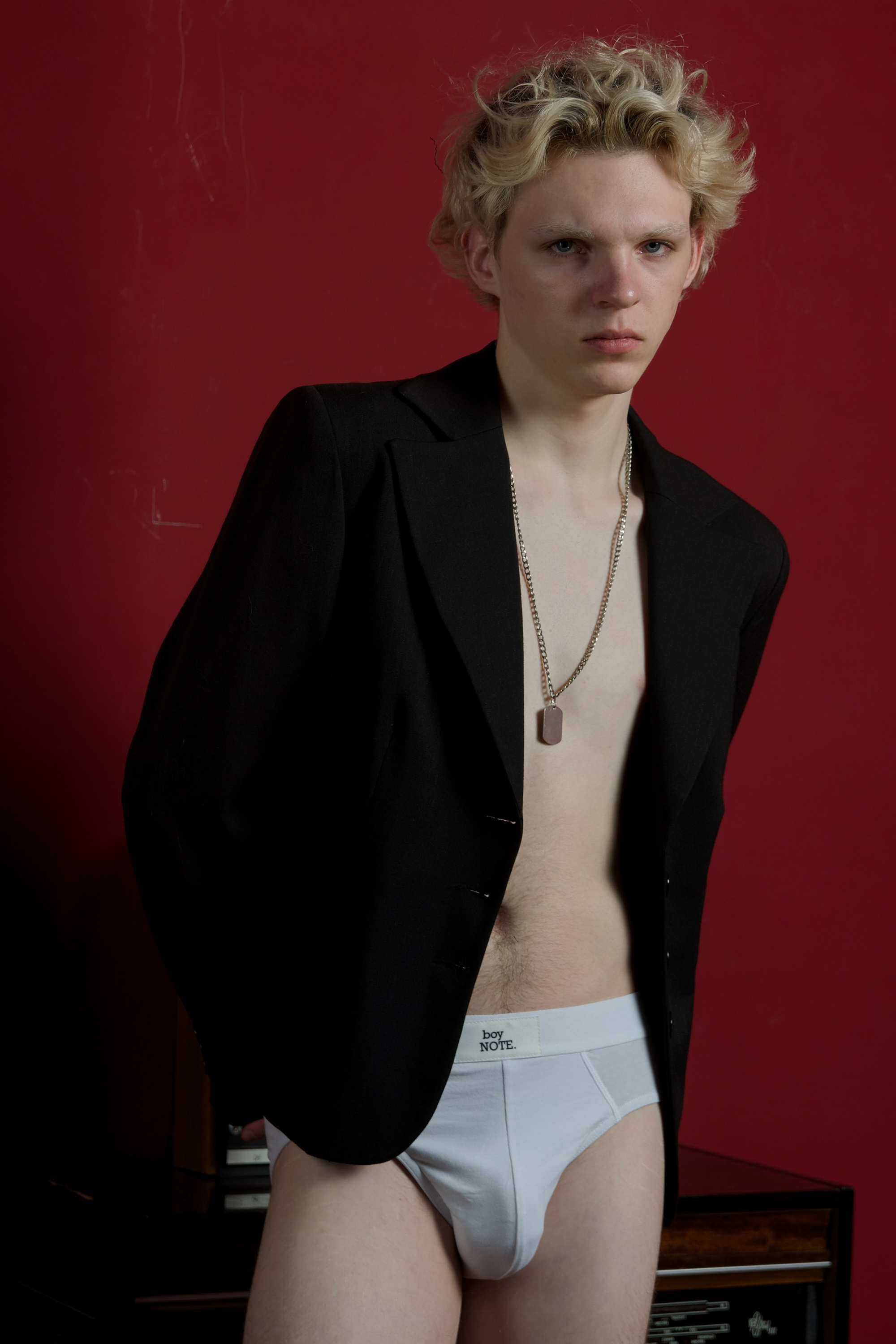 Boy NOTE. Дизайнерская мужская одежда, которую может носить Ваша девушка