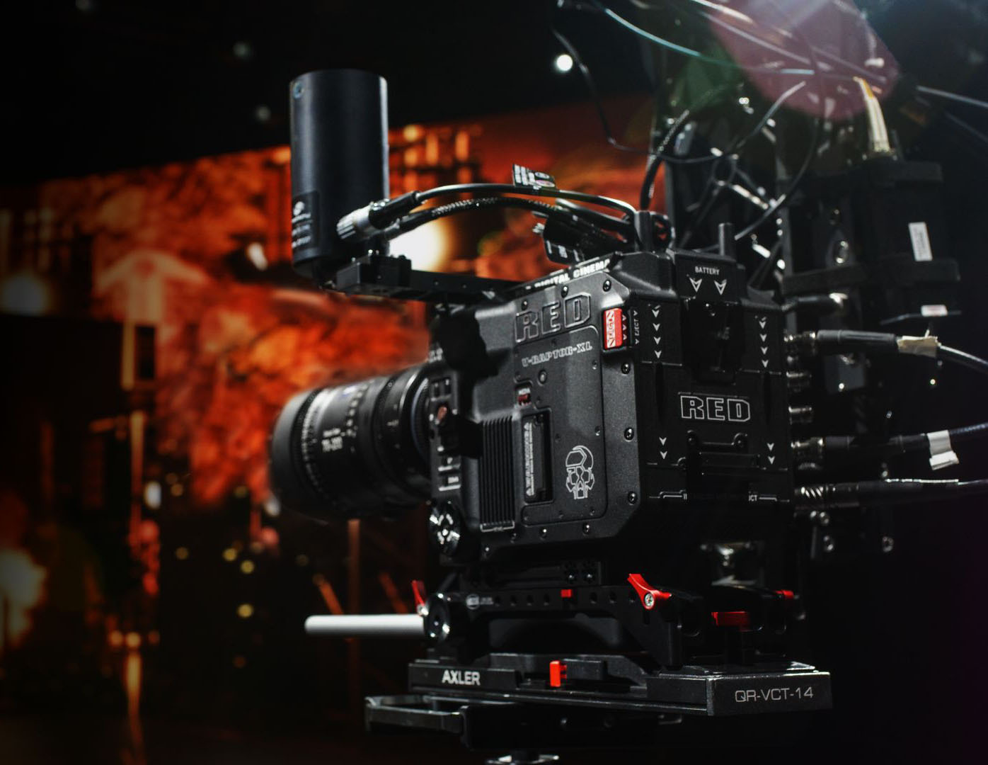 Камера RED V-RAPTOR XL 8K Vista Vision доступна для предзаказа. Фотограф — видеограф в Москве Дмитрий Менделеев