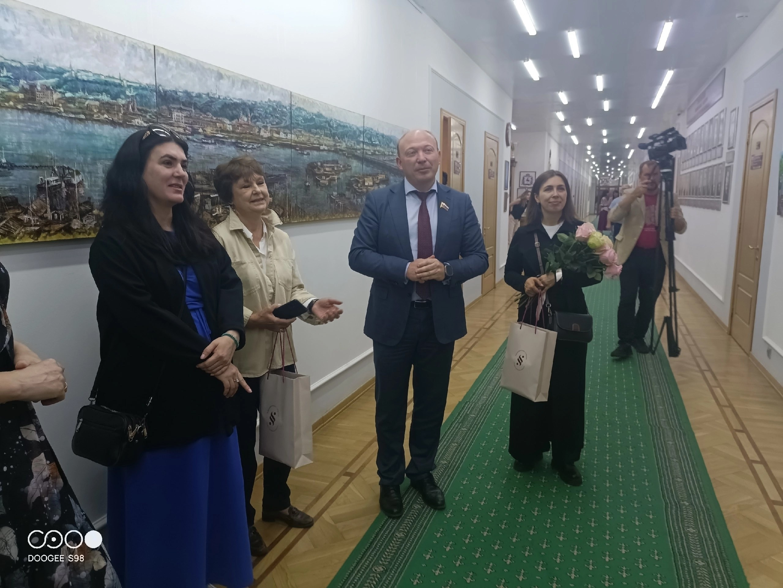 Законодательное собрание. Художник Марина Новосельская