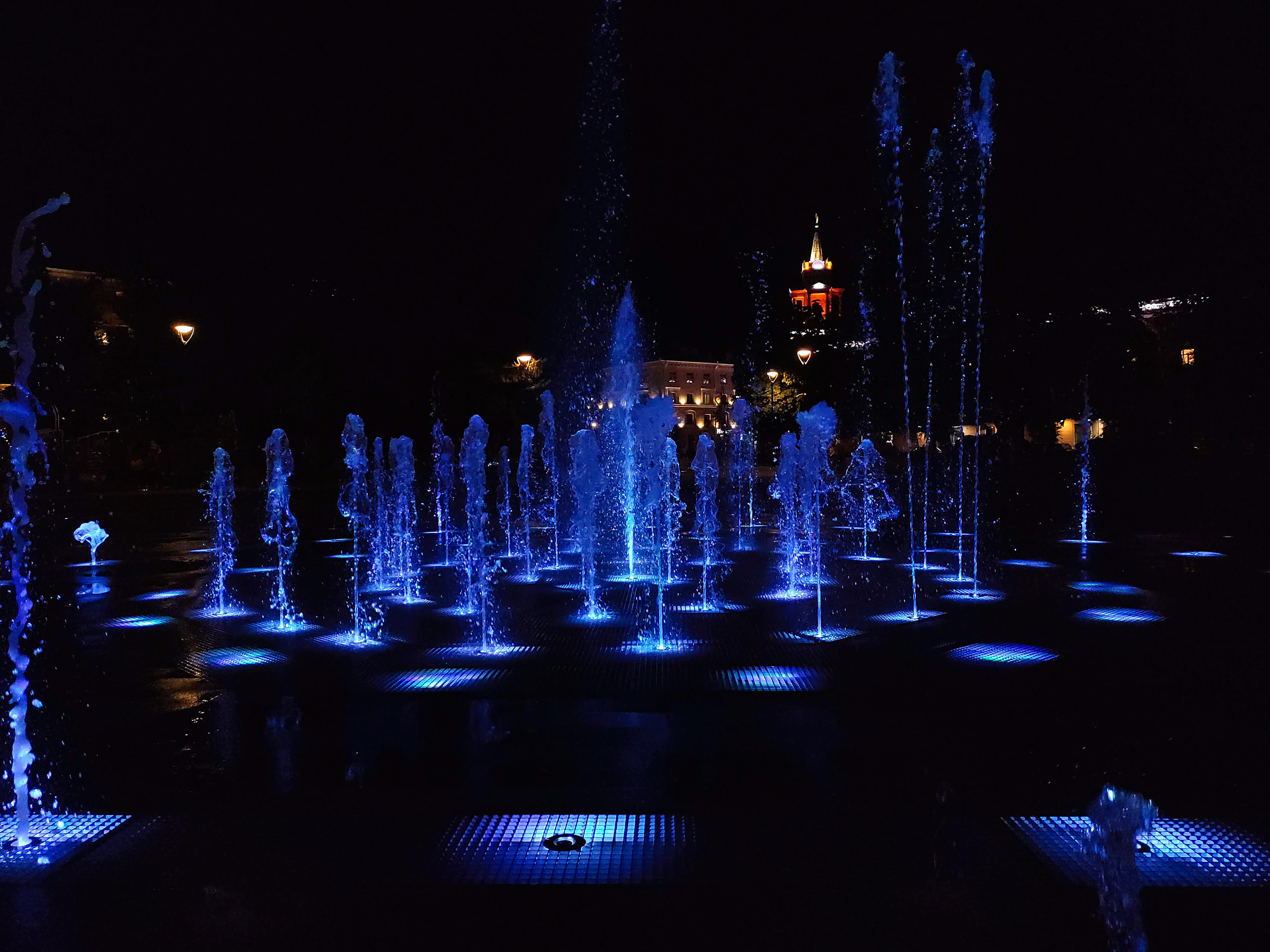 Фото отчет  о  сухих  фонтанах  в Воронеже. Фотограф Тамара Нижельская Воронеж