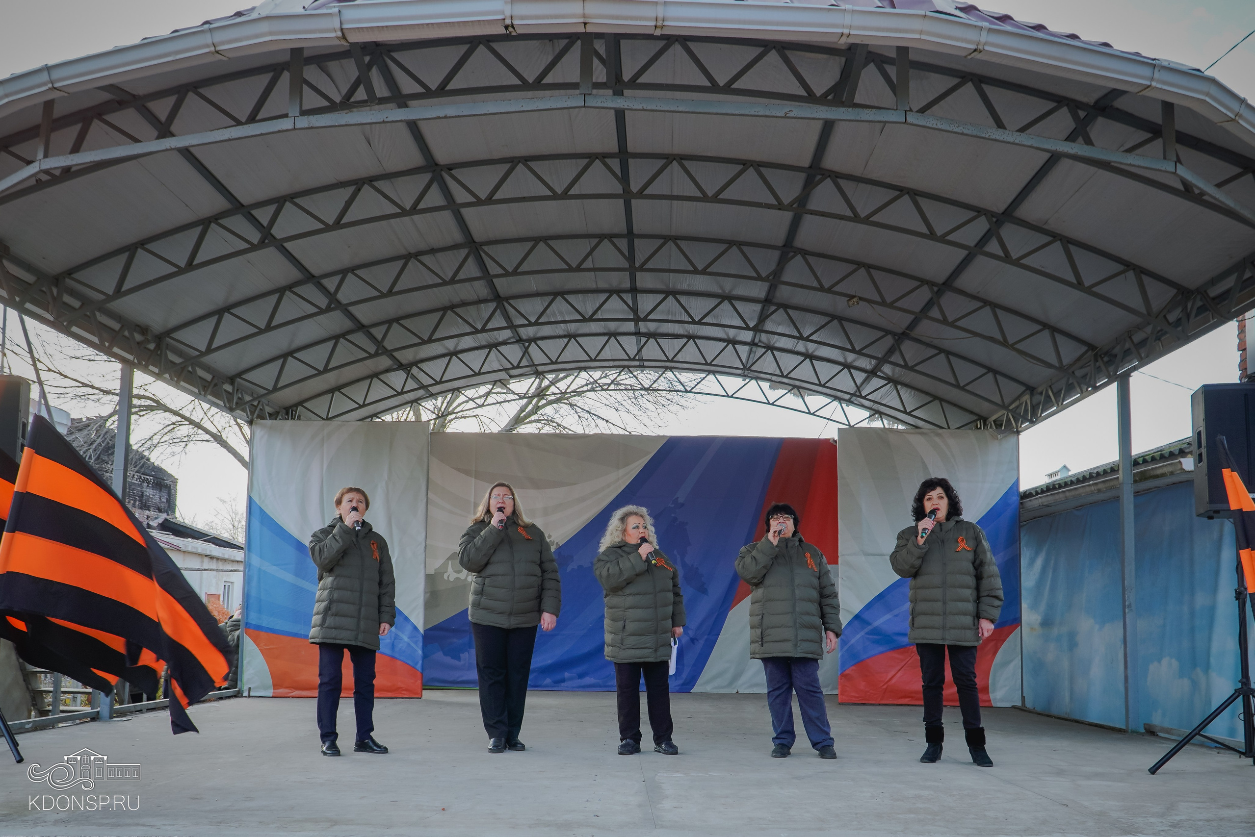 Герои вне времени. Новотитаровский Дом культуры