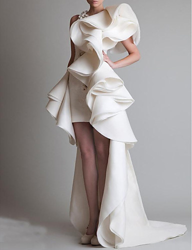 Модные свадебные платья 2022 года. Ведущая СПБ Надежда Кожина