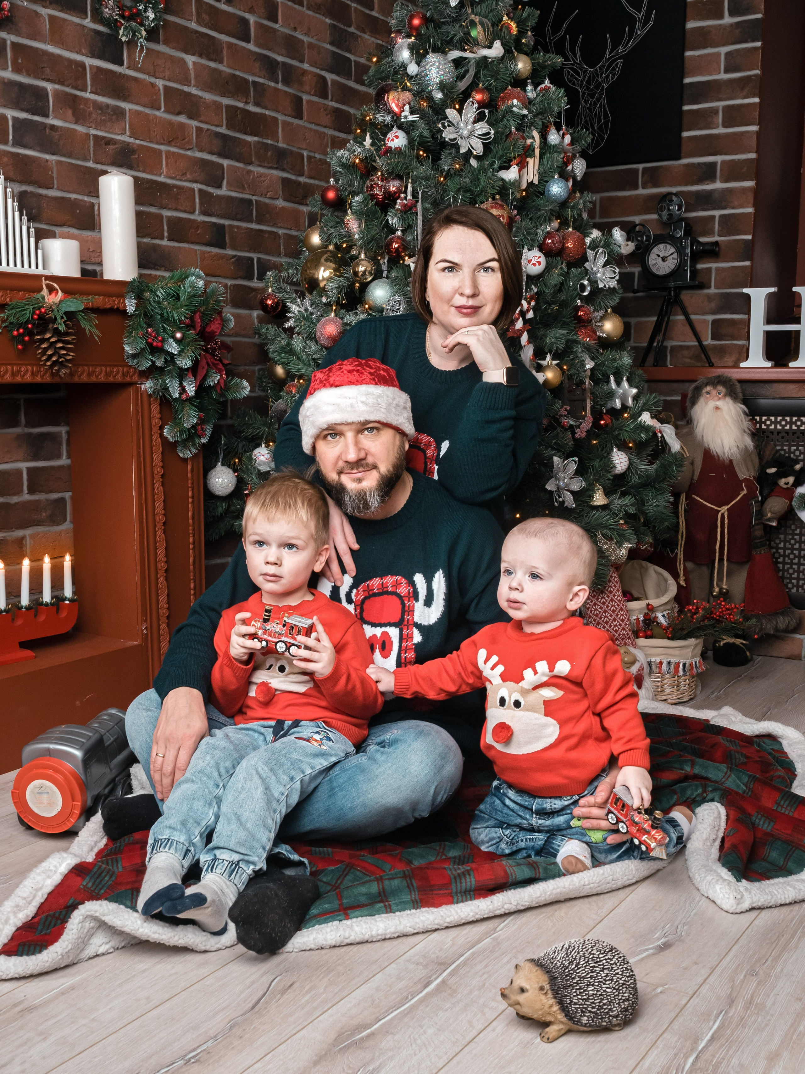 Новогодняя фотосессия в СПб: Гид по залам фотостудиям Питера. Отличные фотографии своих близких, своего бизнеса или даже себя. СПб