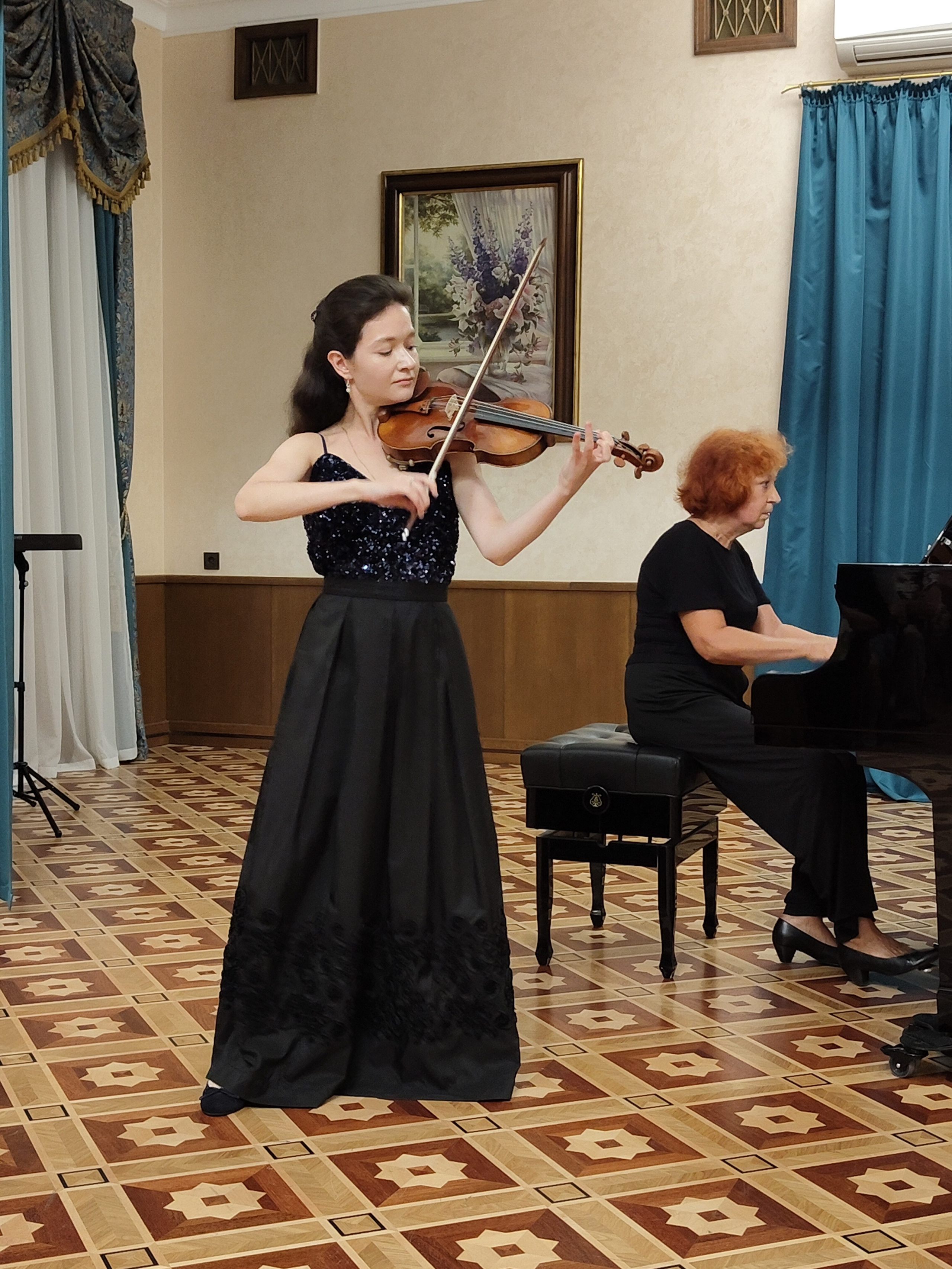 События и анонсы. Скрипачка Анна Савкина