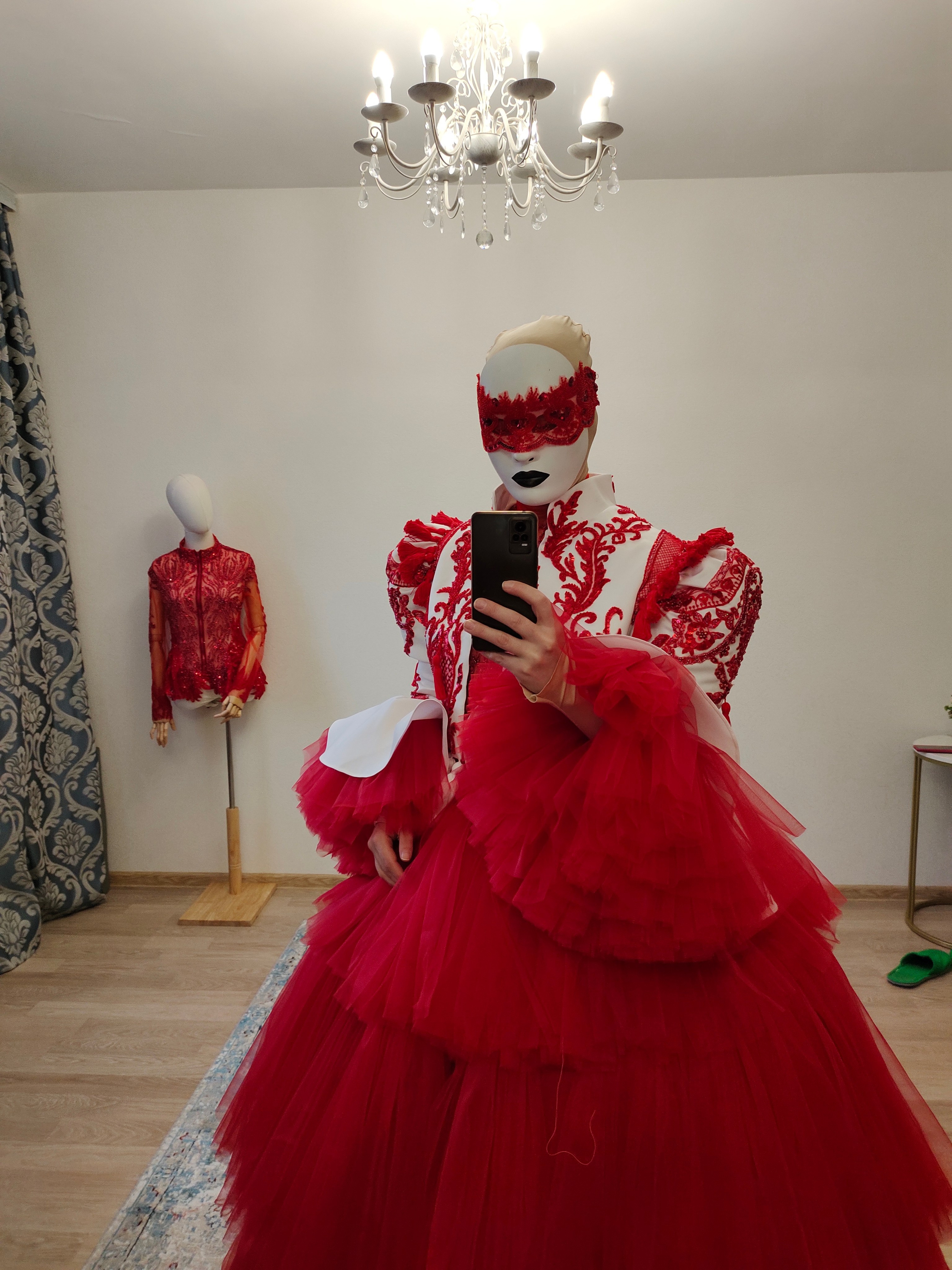 Артисты на встречу гостей. Мимы и Ходулисты на встречу гостей. Москва