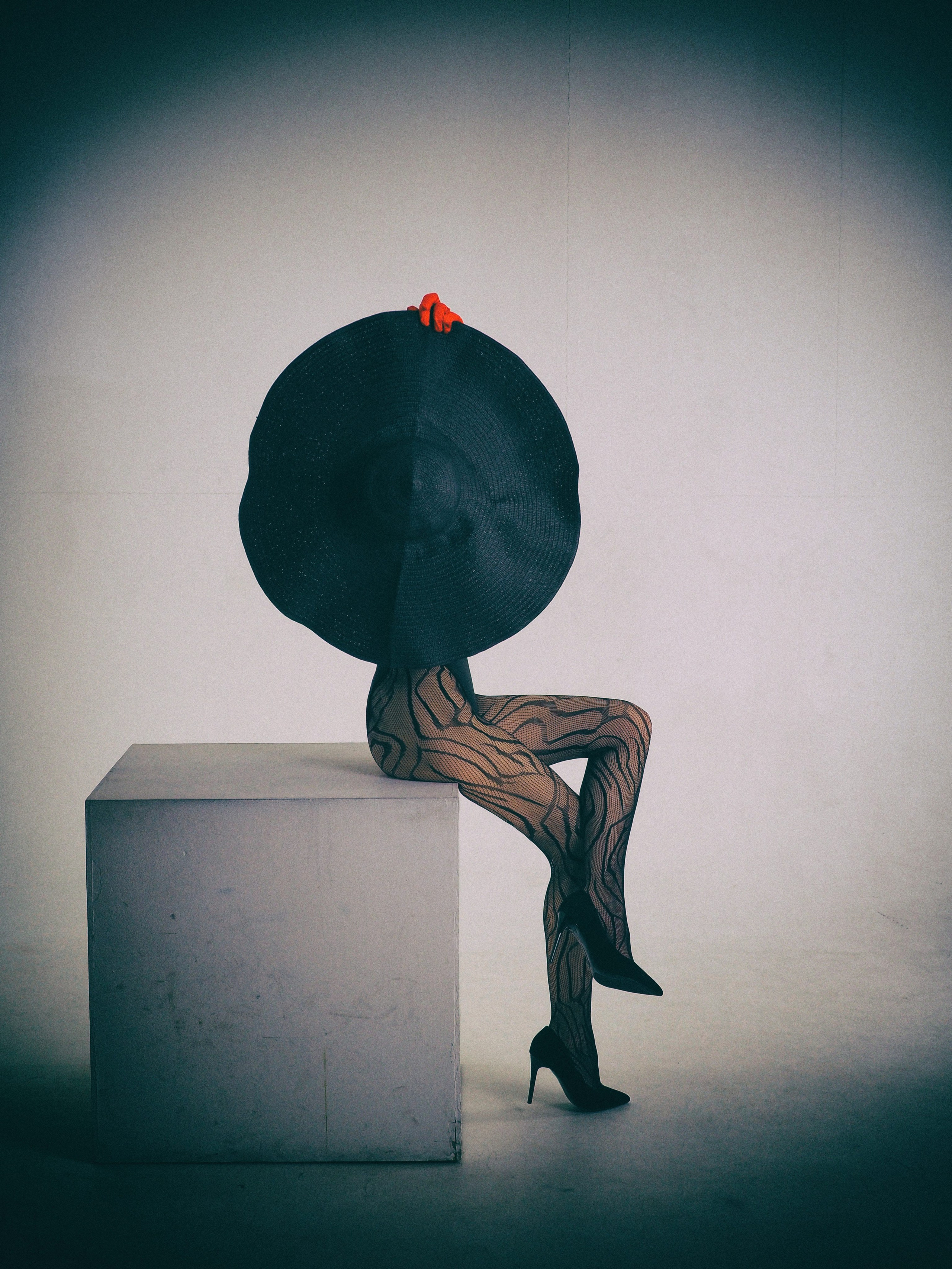 FORM AND VOID. Yulia Yurchevskaya | Art Director & Visual Visionary