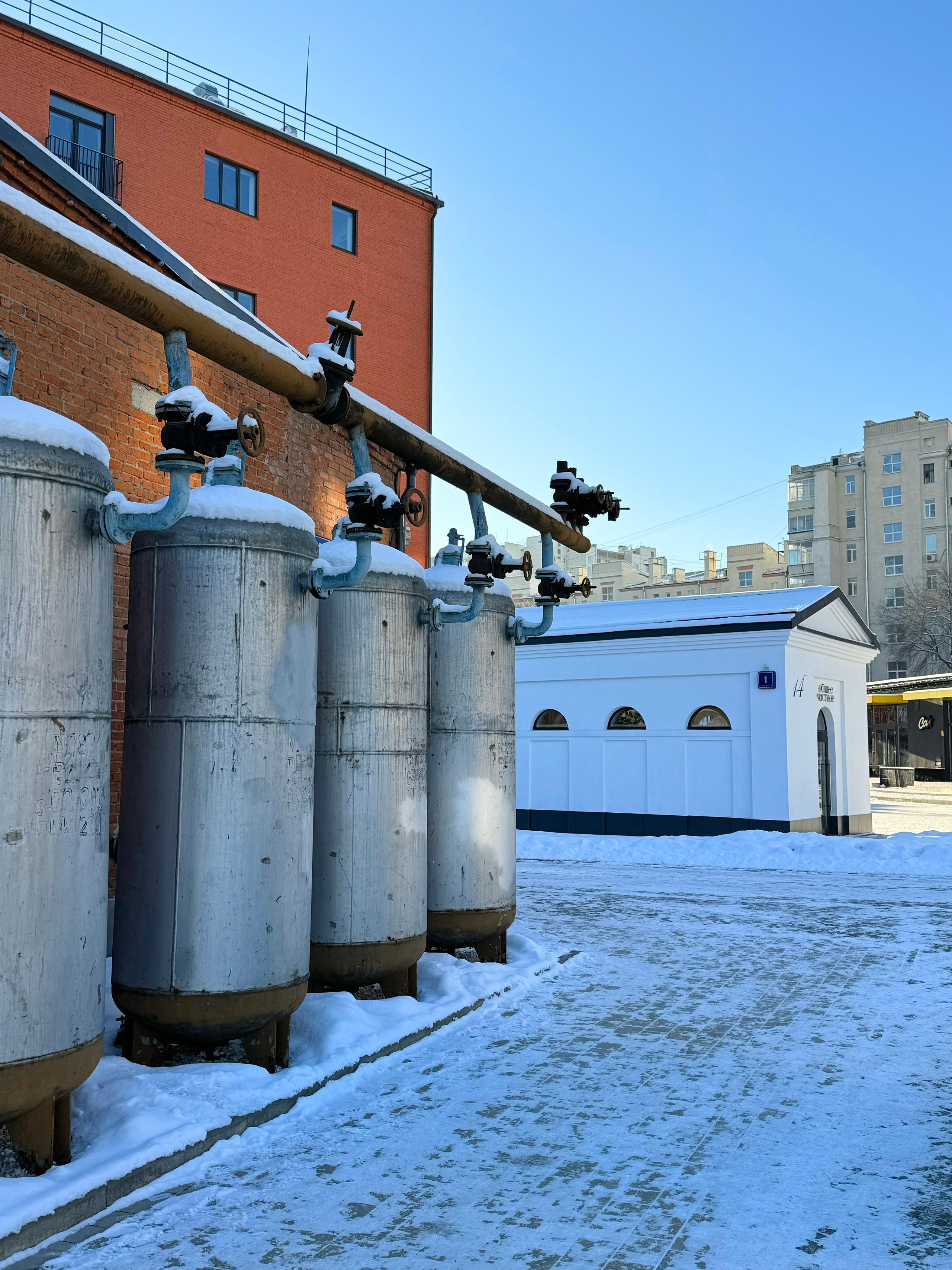 Хлебозавод № 9 на Дмитровской. Проект «Фотокладовка»: блог уличной фотографии в формате street photo