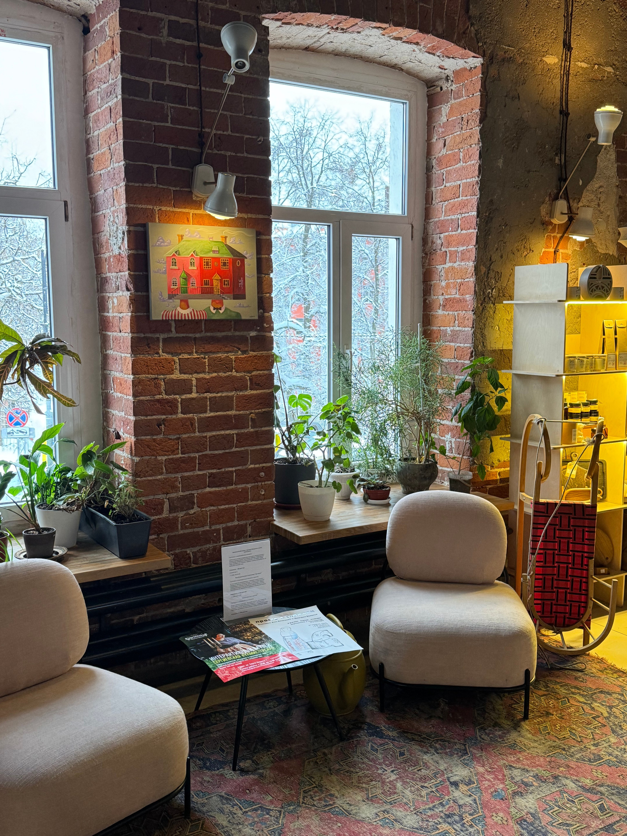 Трикотажка Place: арт-пространство в Сергиевом Посаде. Проект «Фотокладовка»: блог уличной фотографии в формате street photo