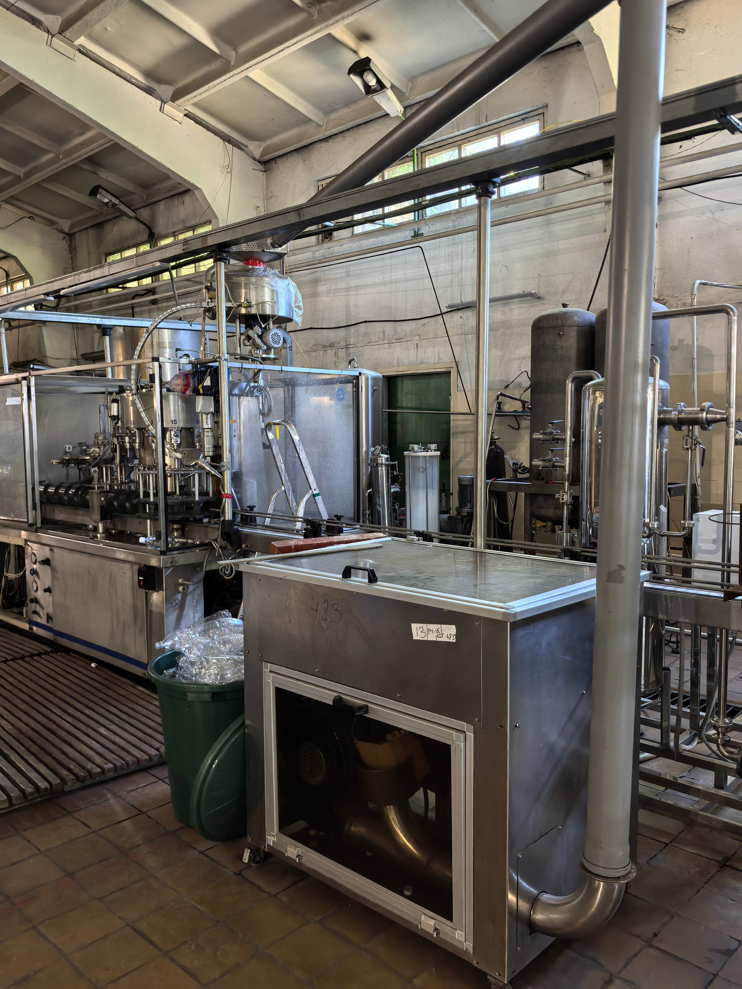 Комплект для подачи пробок