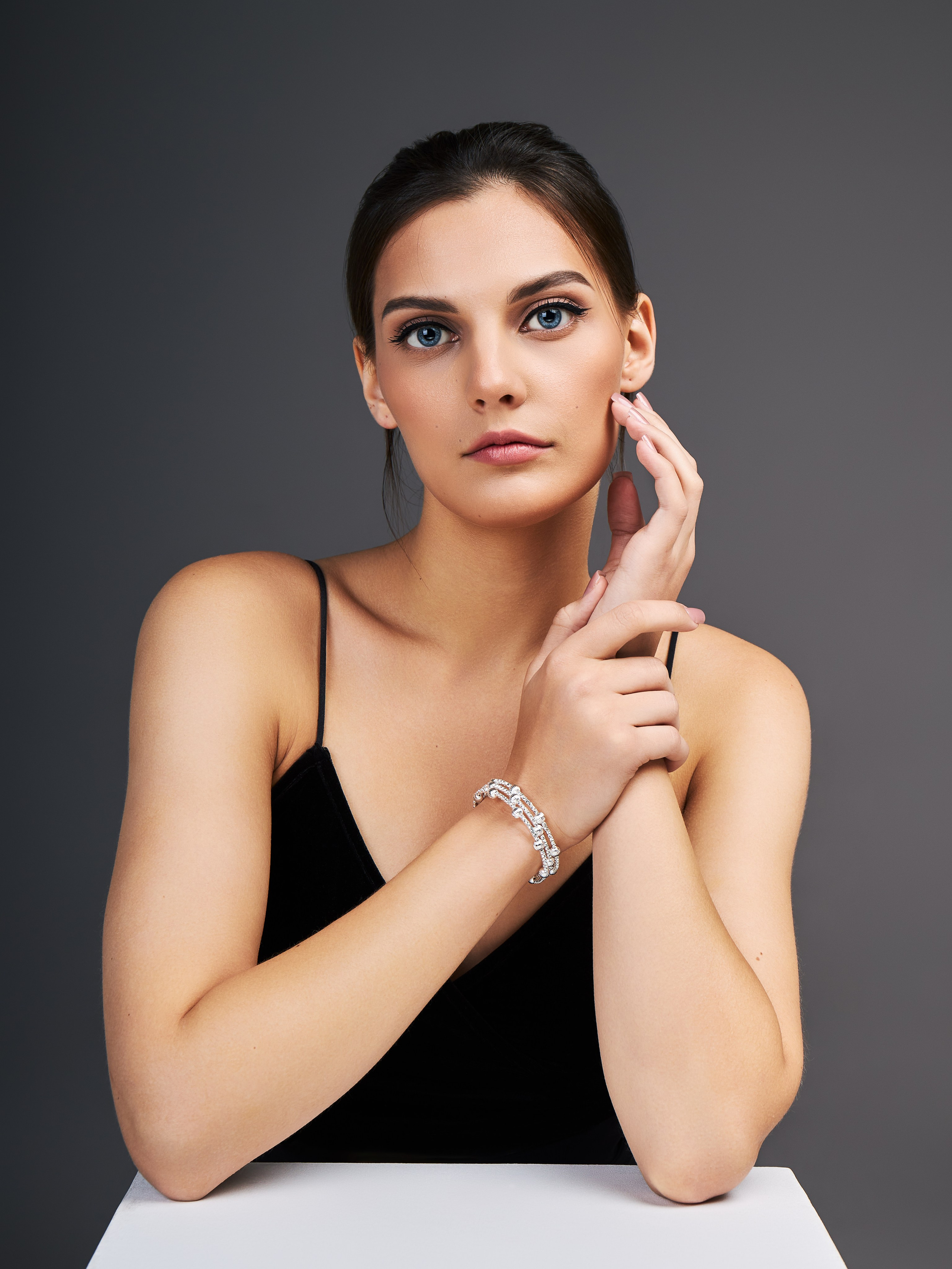 Как выбрать фотографа для маркетплейса: 7 советов, которые помогут найти профессионала для Wildberries и Ozon