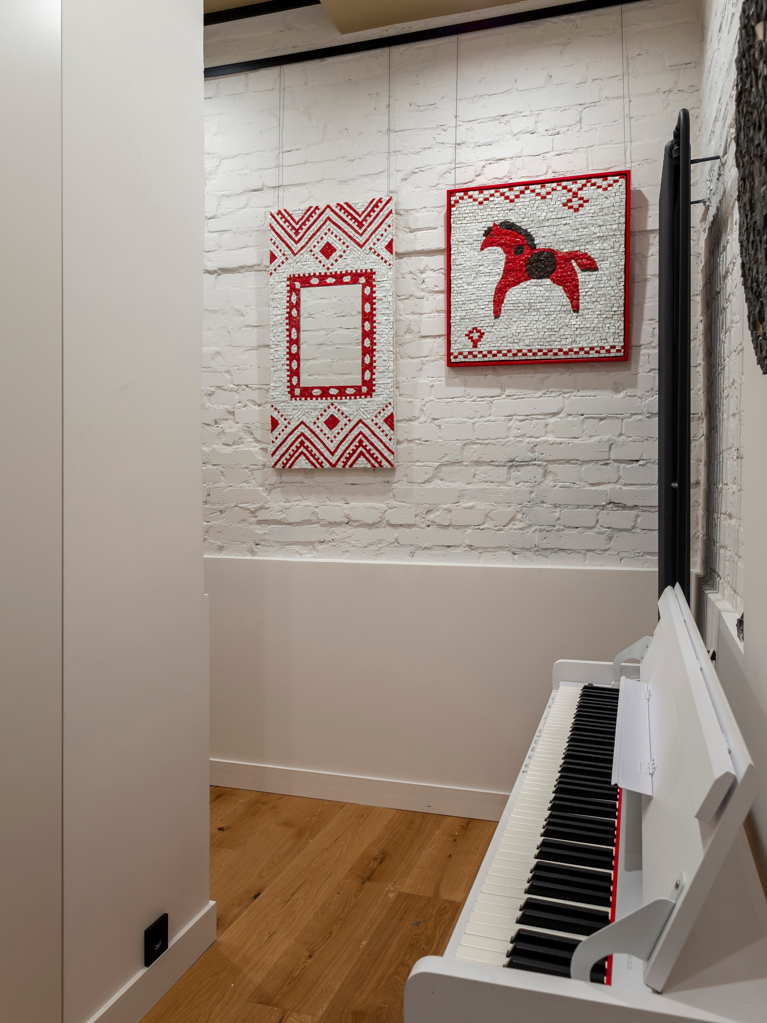 Ирина Плотникова «Красный конь». Декор для дома