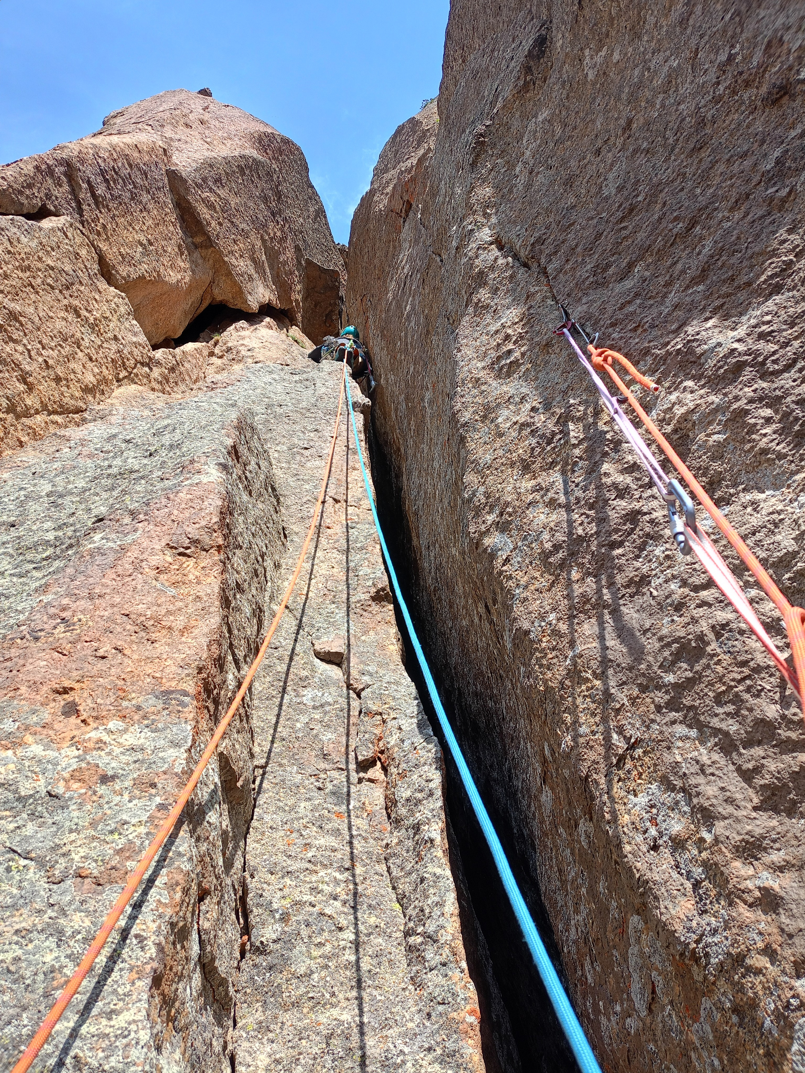 Nominee 2025: Sourire Kirghize route. Free Climbing in Karavshin. “Steel Angel”: women’s climbing award