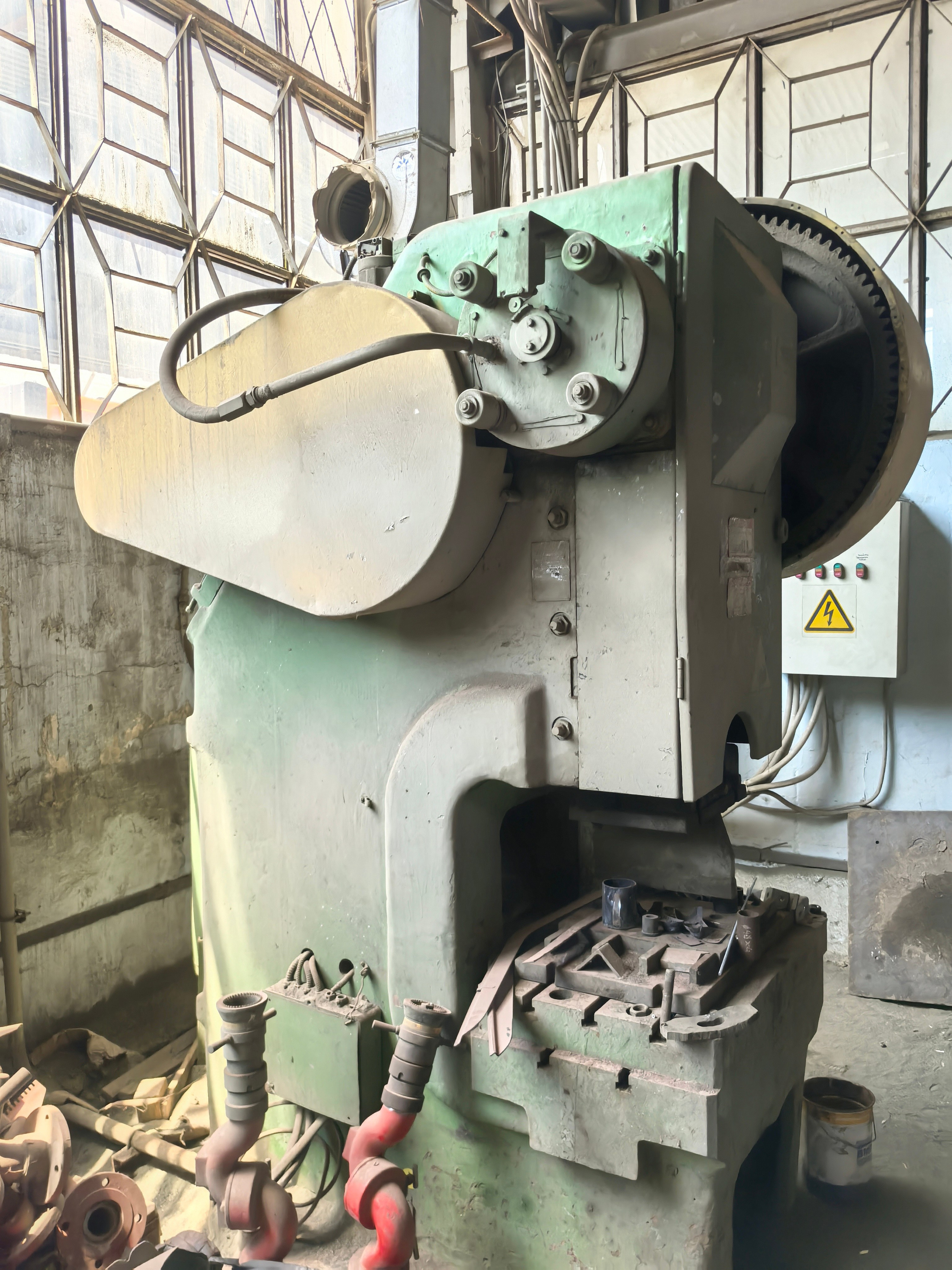 Пресс однокривошипный К2130 (Под ремонт)