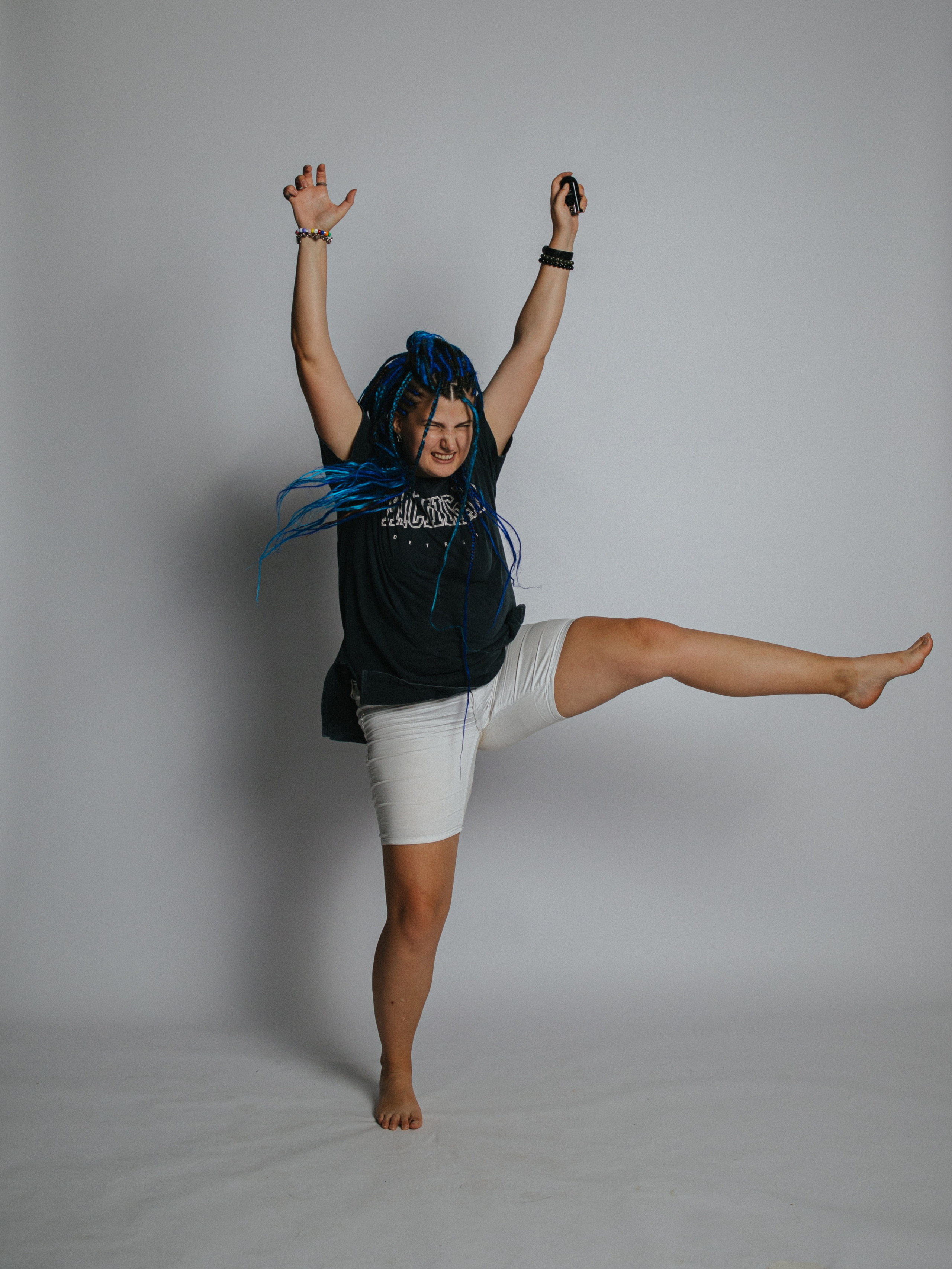 Контакты. КВЭЛ — Кто Все Эти Люди