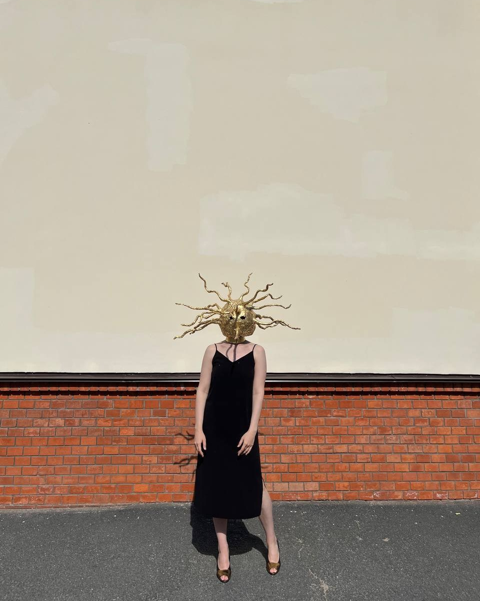 Будем как солнце. Visual artist Irina Heinz