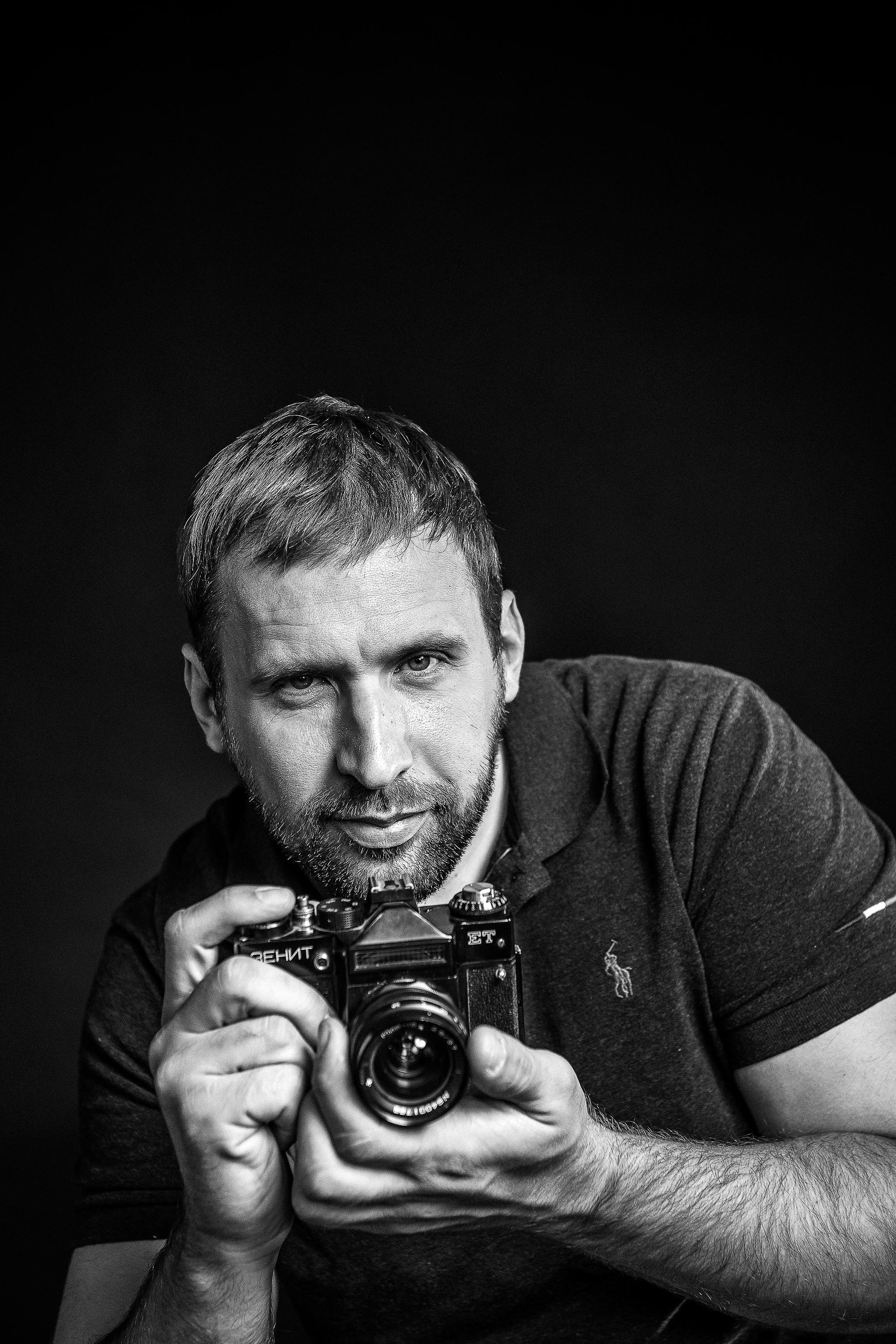 мужской портрет в студии