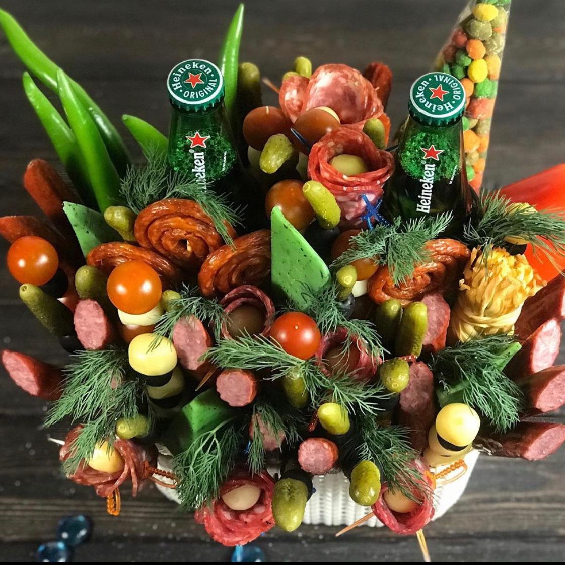 Мужские букеты Сургут. Клубника в шоколаде в Сургуте