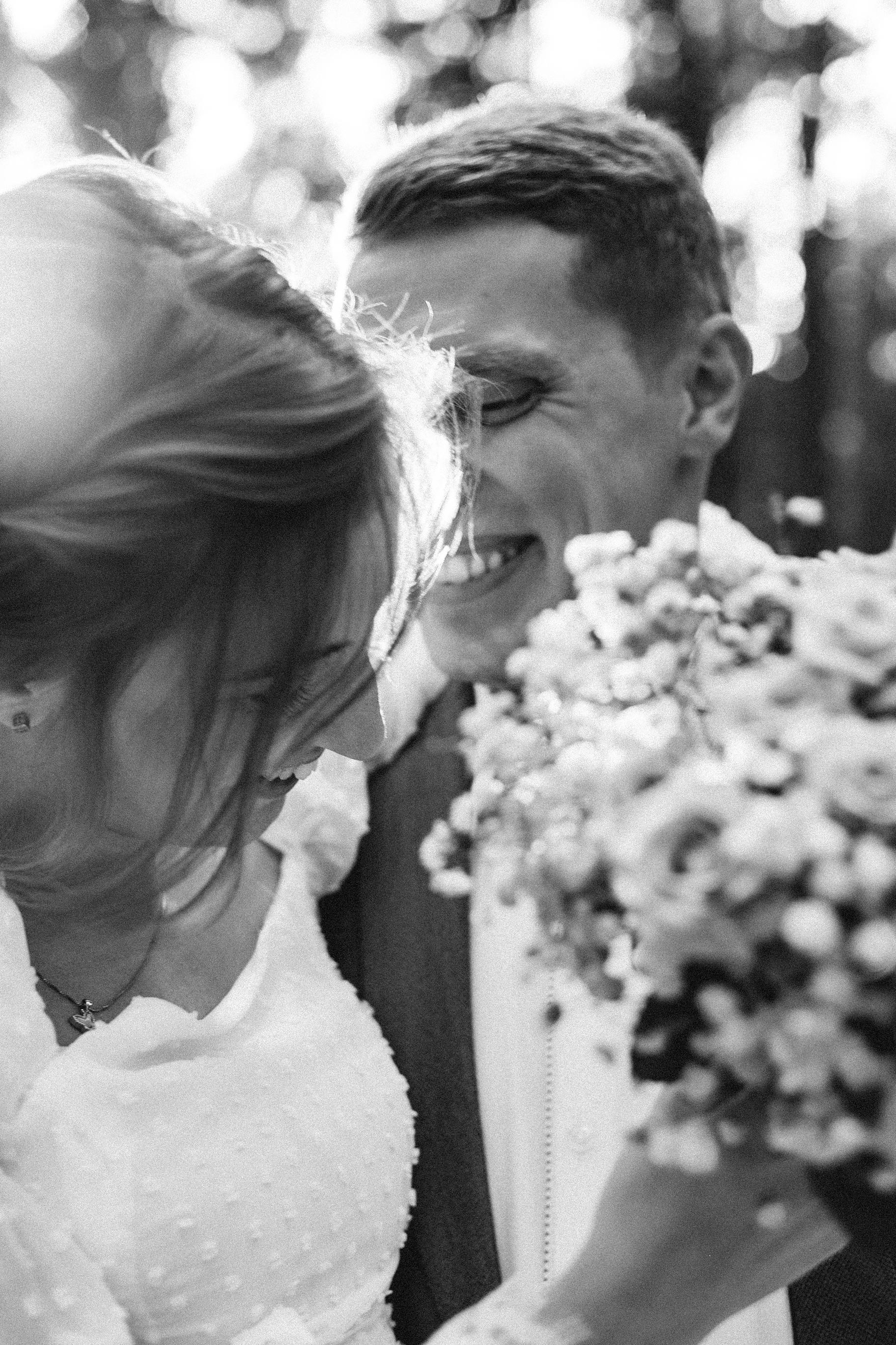 Свадебная съемка на закате в Москве, портрет пары