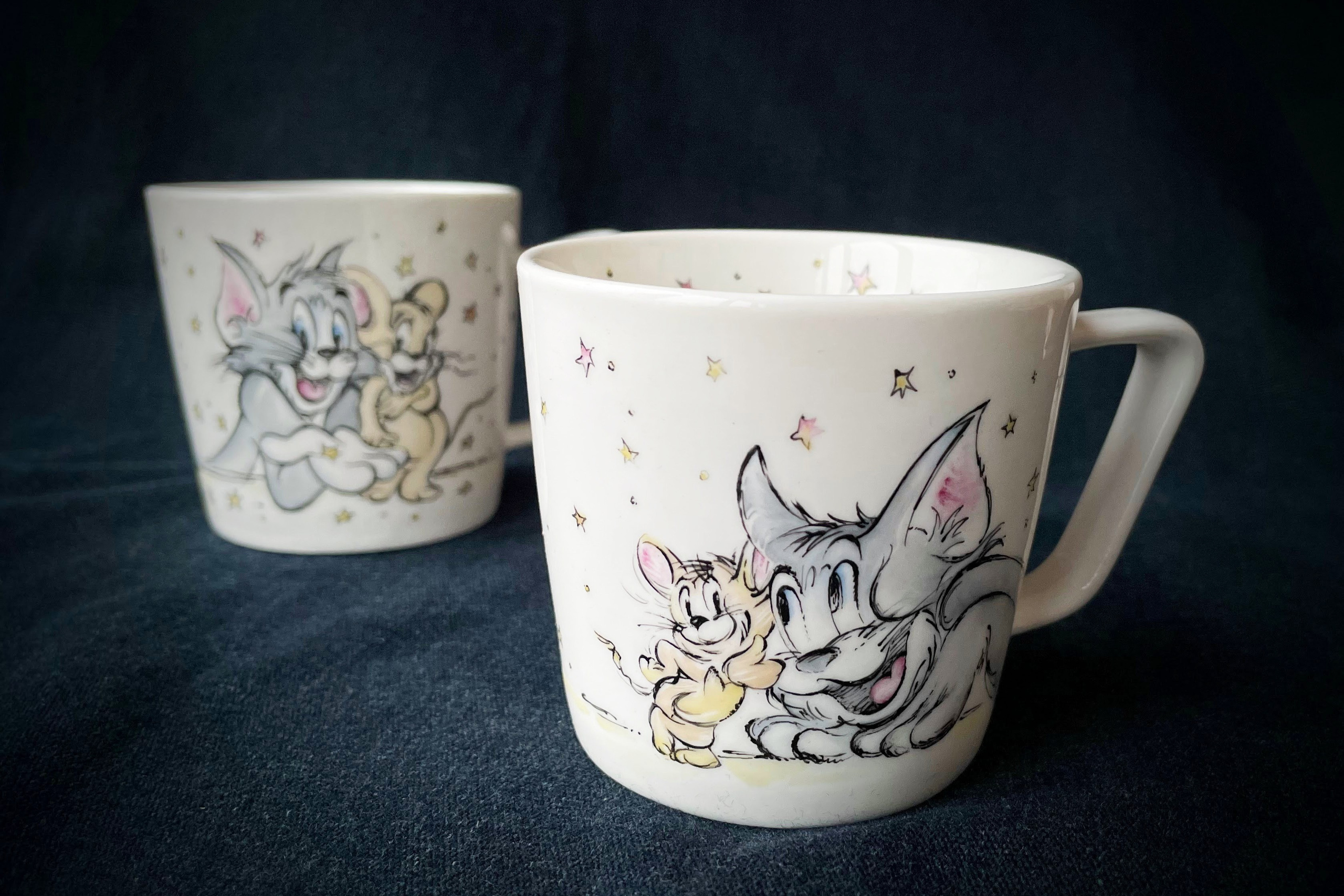 Том и Джерри  на фарфоре. Детская кружка Том и Джерри.  Роспись фарфора на заказ в Санкт-Петербурге