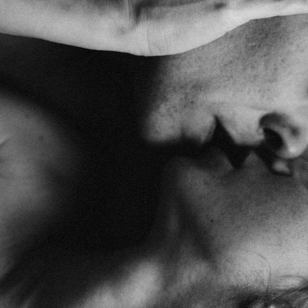 Опыт обнаженной фотосессии и ценности фотографа. Портреты и фотографические истории Анастасии Марченко