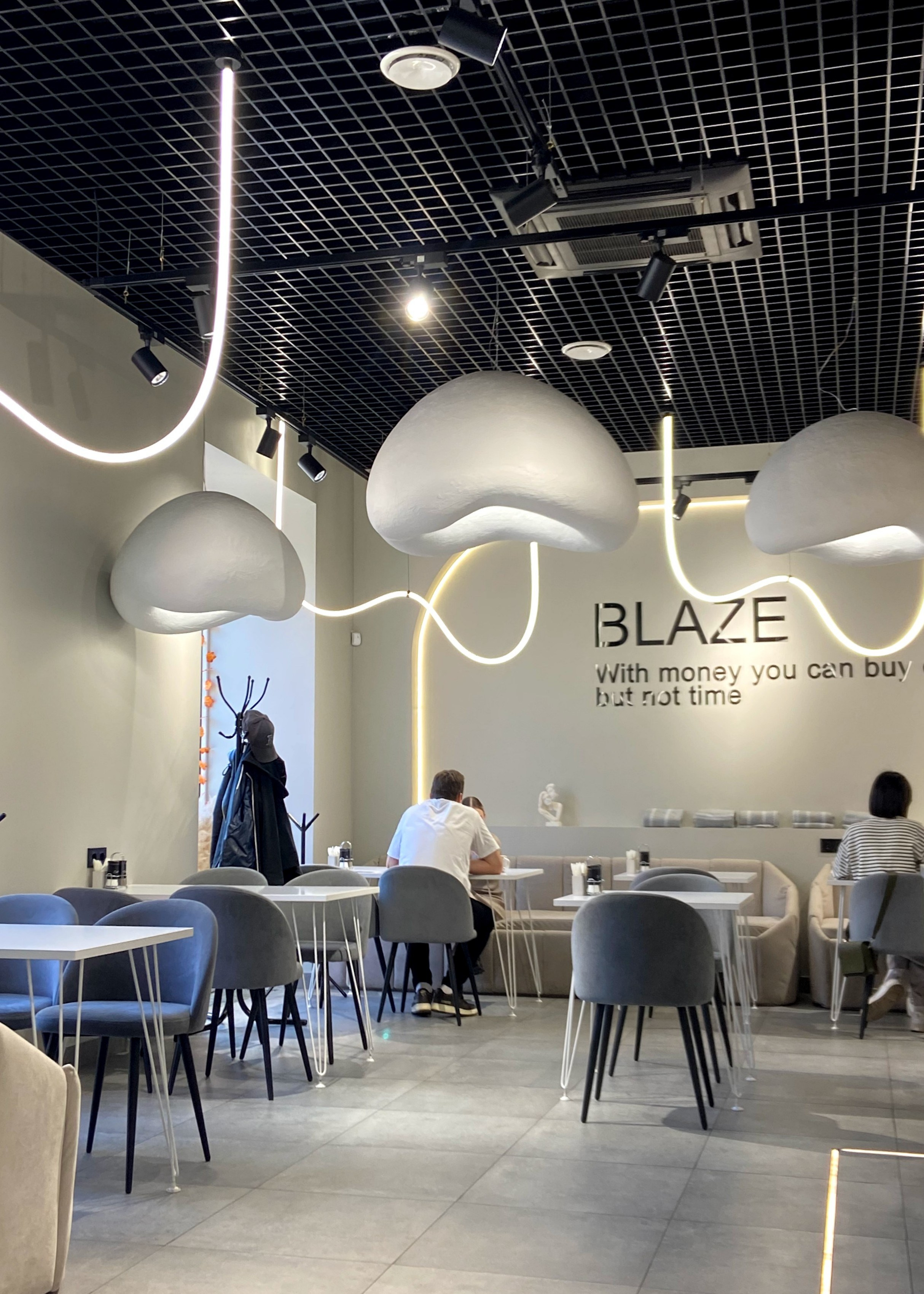 Реализованные проекты. Авторское творчество: создание светильников, панно, гобеленов ручной работы