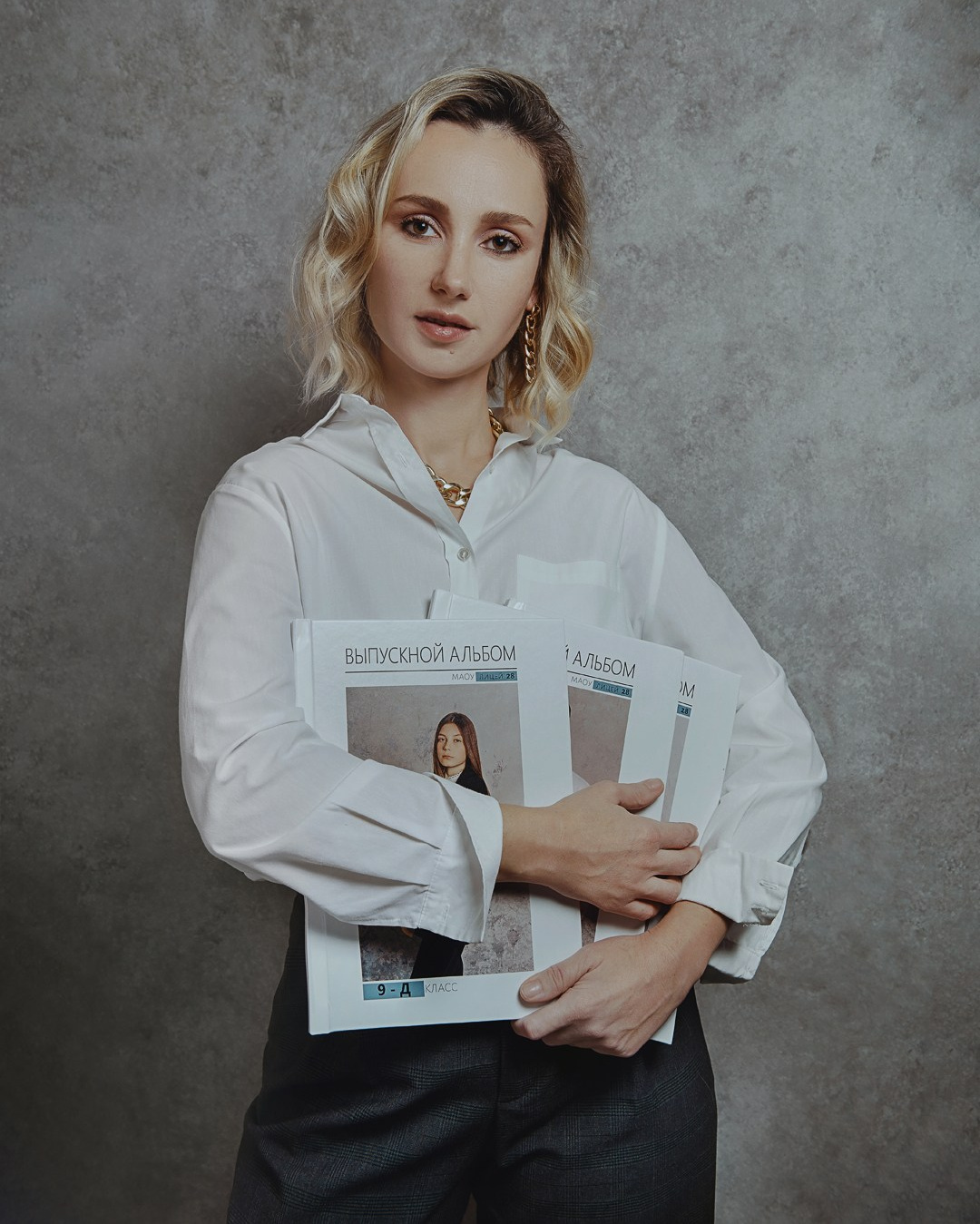 Старшая школа прайс на индивидуальные альбомы. Стильные выпускные альбомы и индивидуальные фотосессии в Таганроге