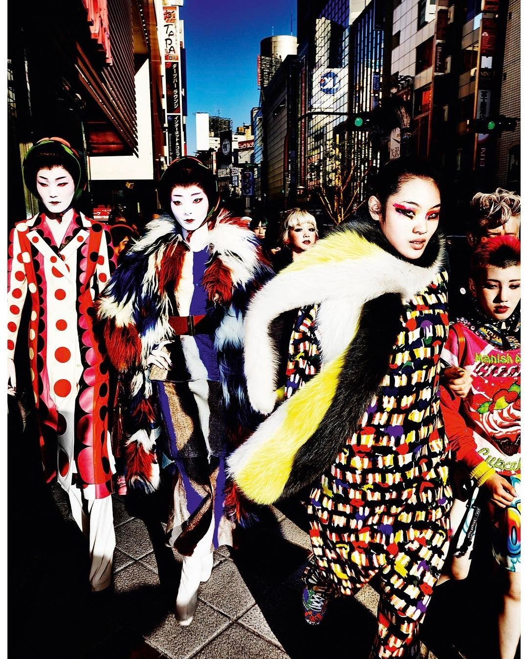 Фотографии знаменитых людей. Выпускные альбомы, фотограф Денис Зимин в городе Ростове-на-Дону