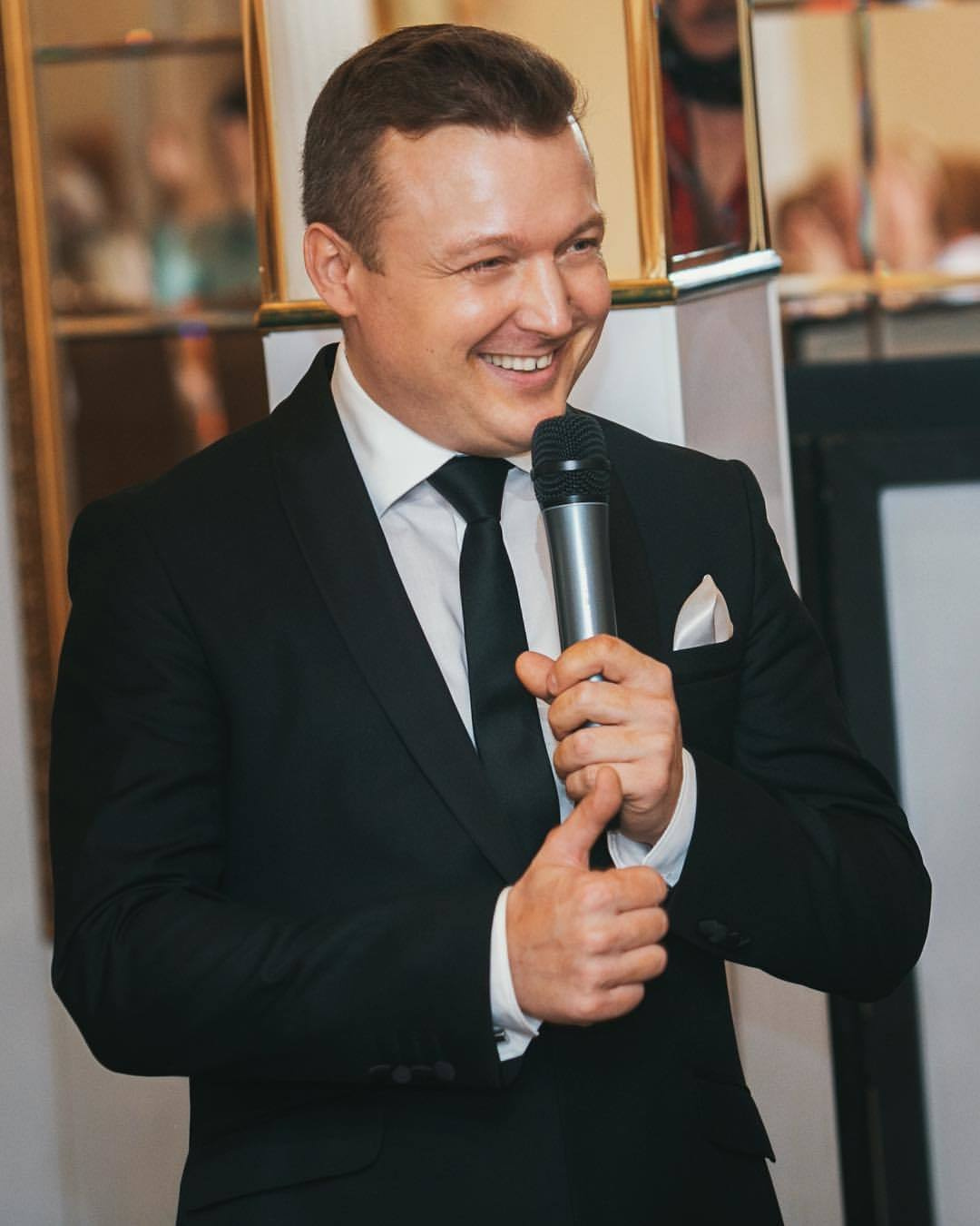 Лучший ведущий. Биография и образование ведущего на корпоратив, юбилей. Ведущий на свадьбу, корпоратив и юбилей в Москве Сергей Рябинин