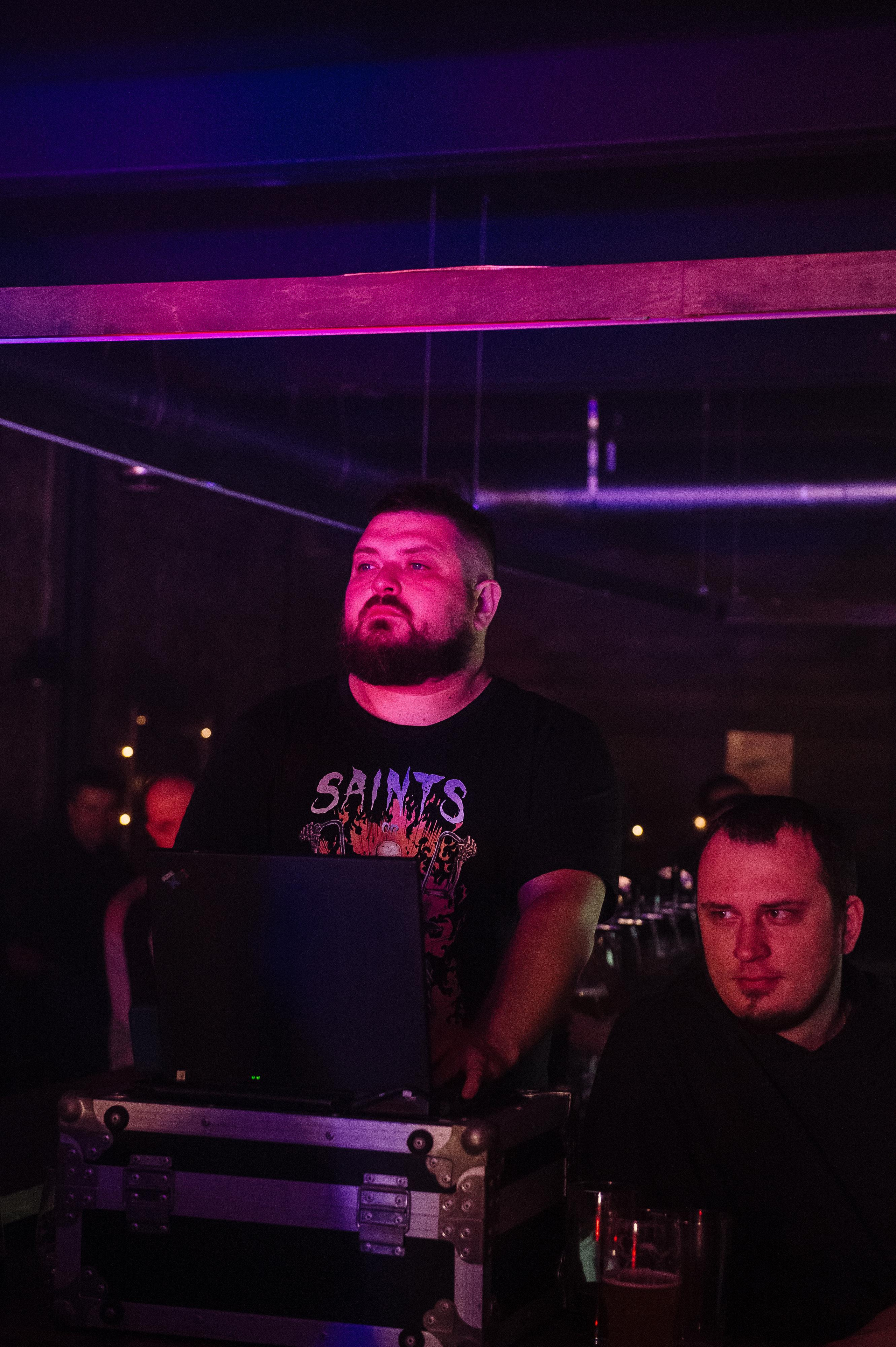 Milestone — Live in The Local Pub. Репортажный и свадебный фотограф в Курске Борис Захарчук