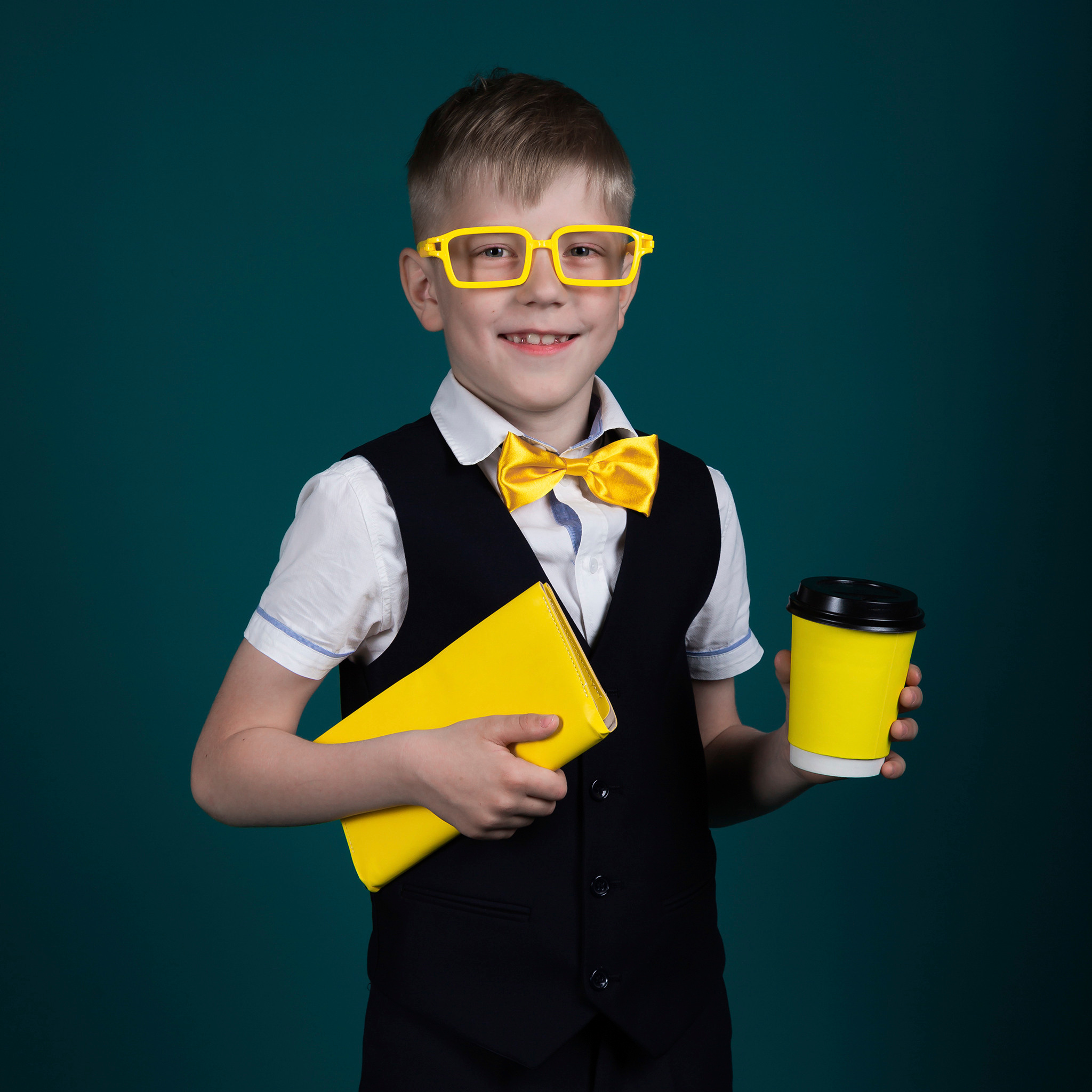 Почему мы?. XPLACEMEDIA — Виньетки в Актобе. Выпускные альбомы в Актобе