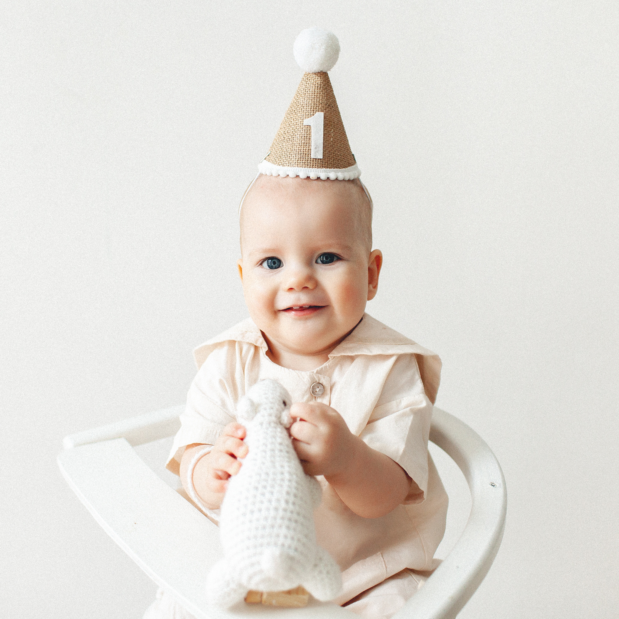 Милый колпачок на Первый день рождения. Детский фотограф в Самаре