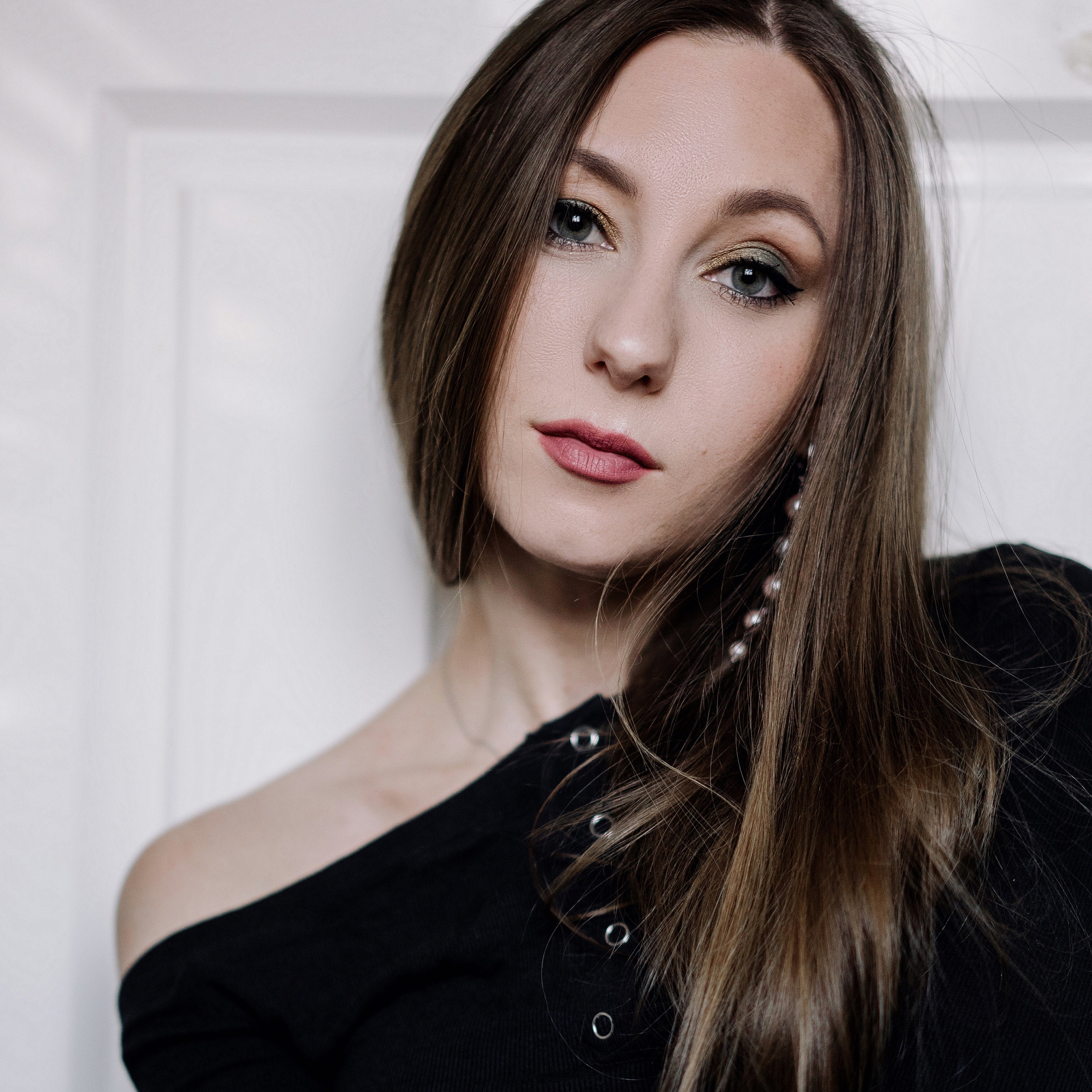 Обо мне. Жить в кадре, а не позировать!