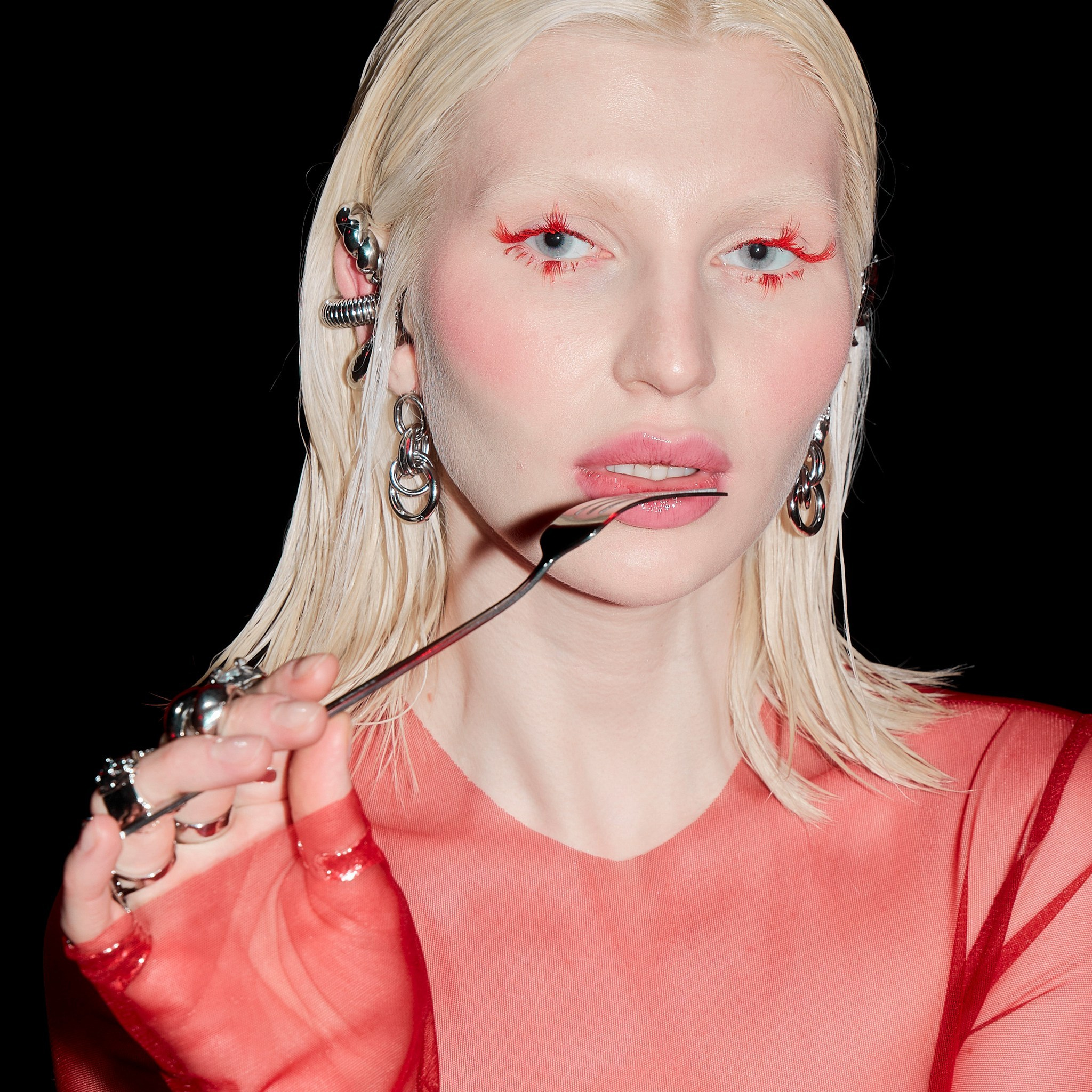 Профессиональная модель и блогер Сандра Капшук