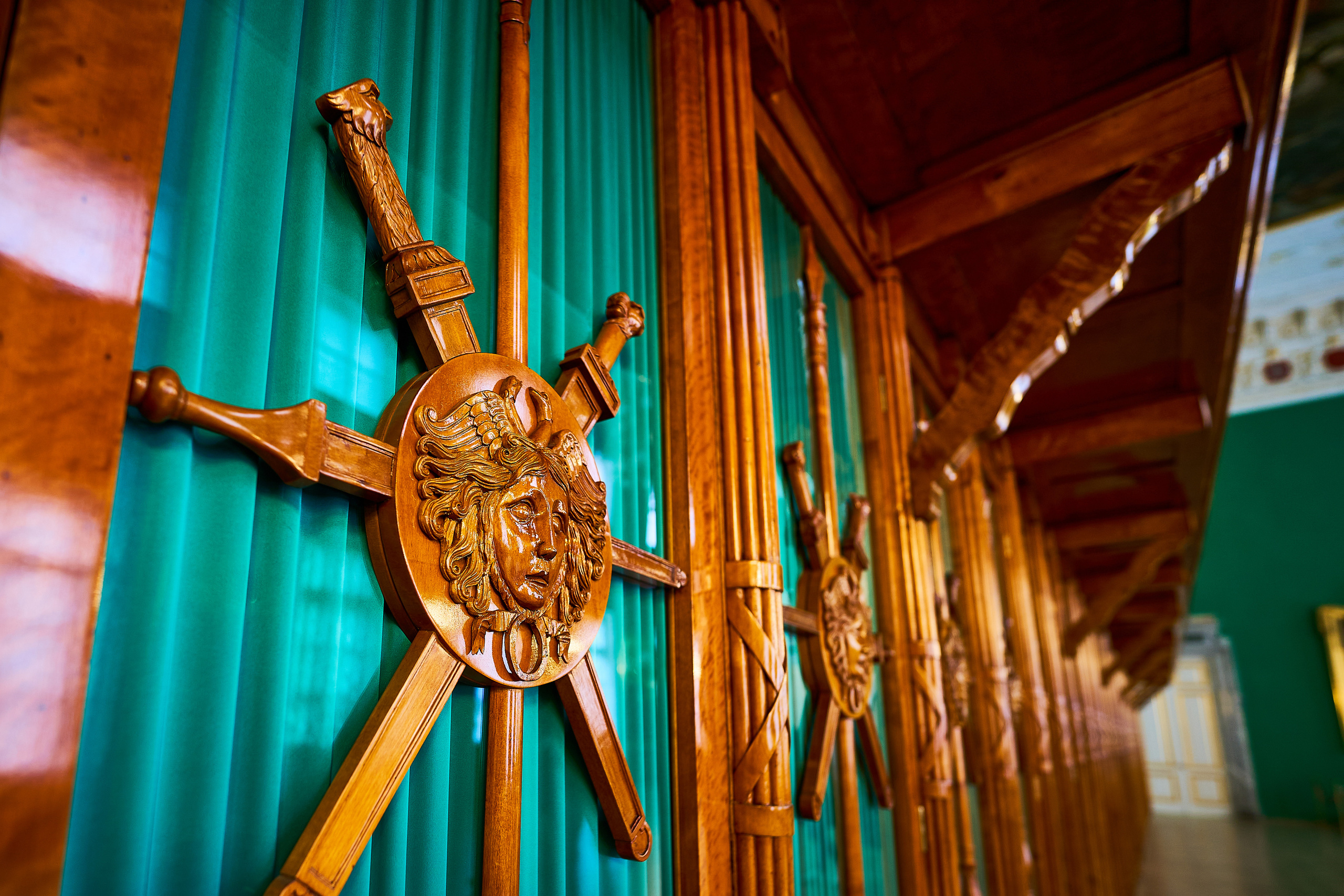 Библиотека в Михайловском замке в Санкт-Петербурге