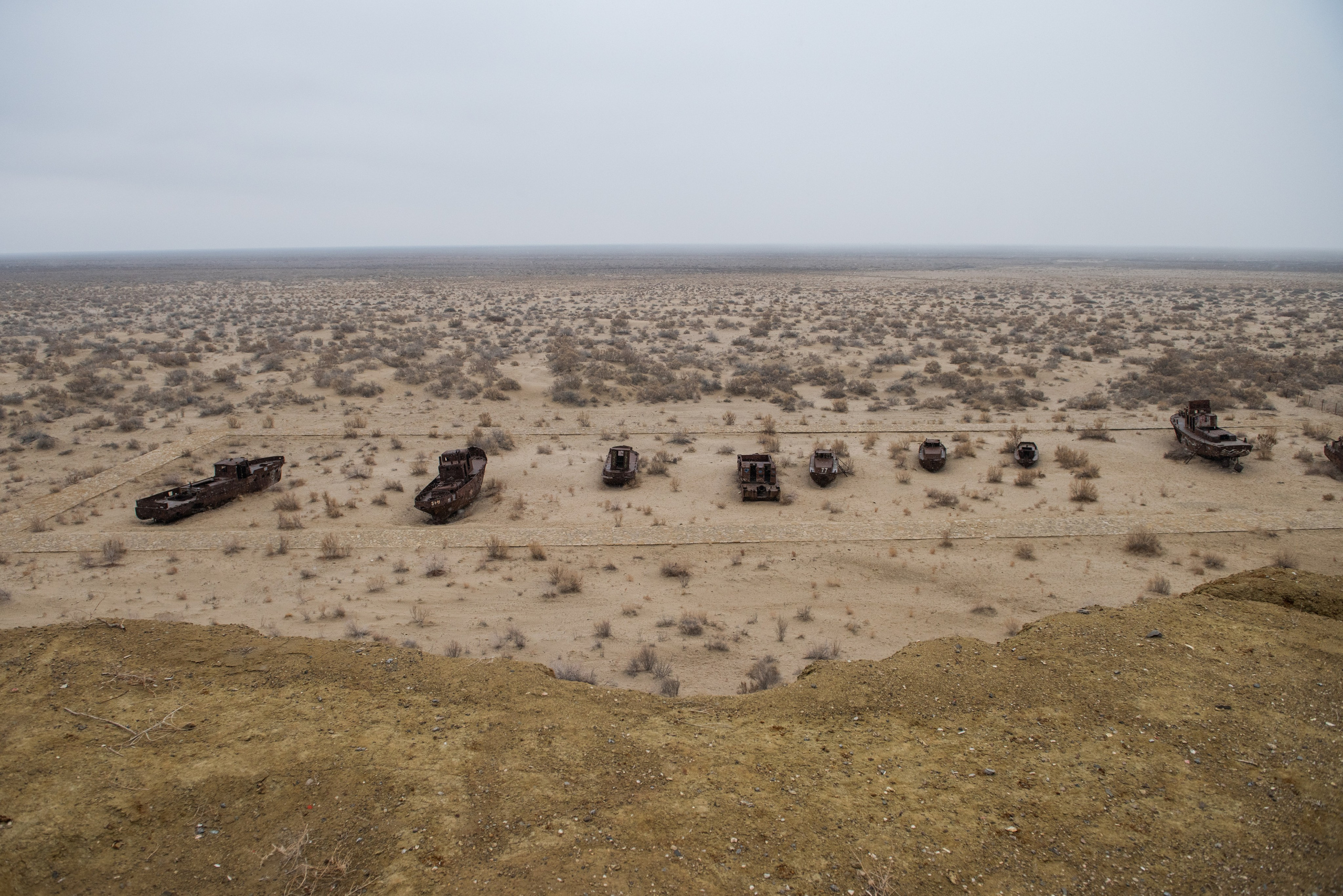 Высохшее Аральское море 