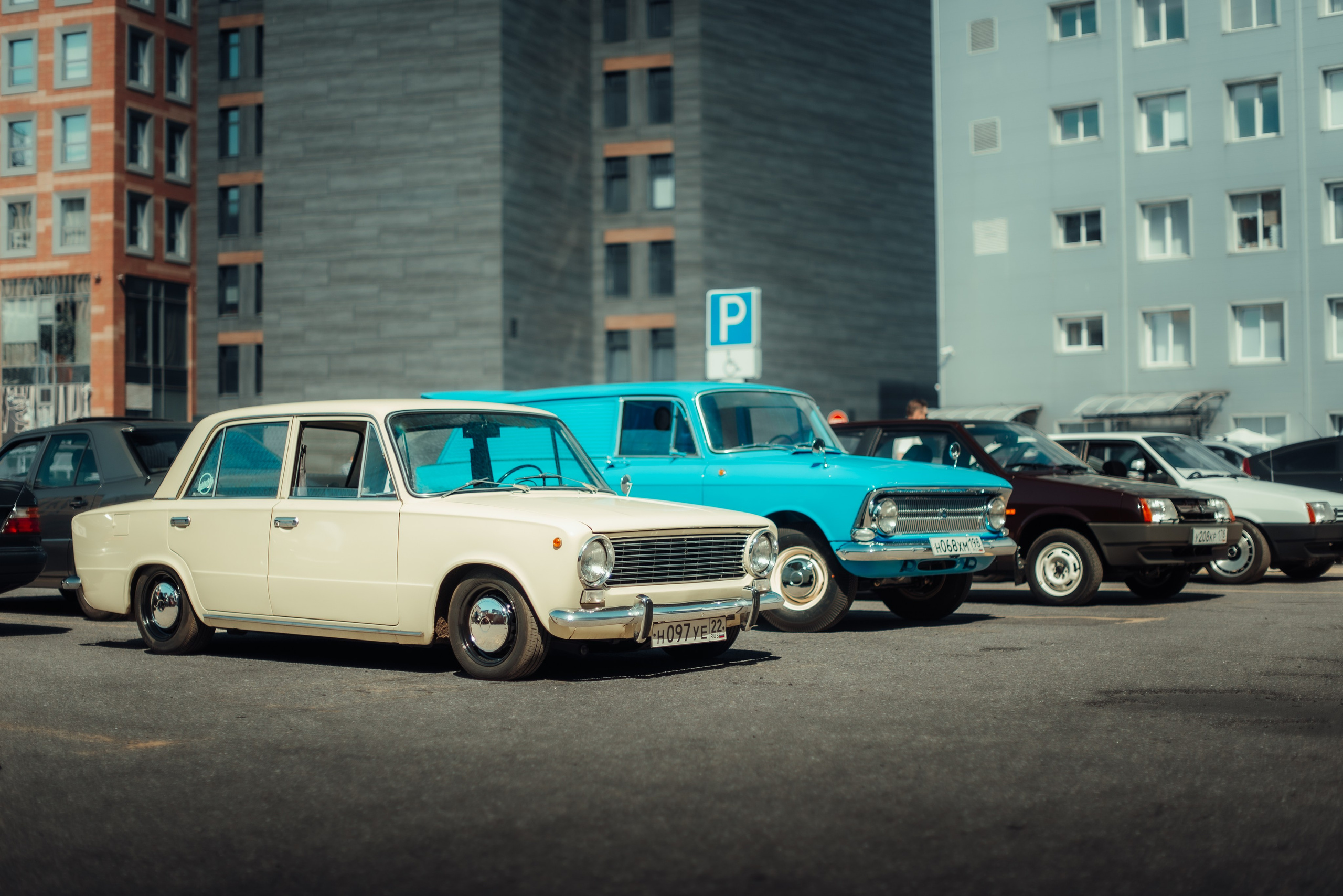 Открытие сезона встреч в формате Cars and Coffee 19/05/24. Автомобильный фотограф Антон Цырулев