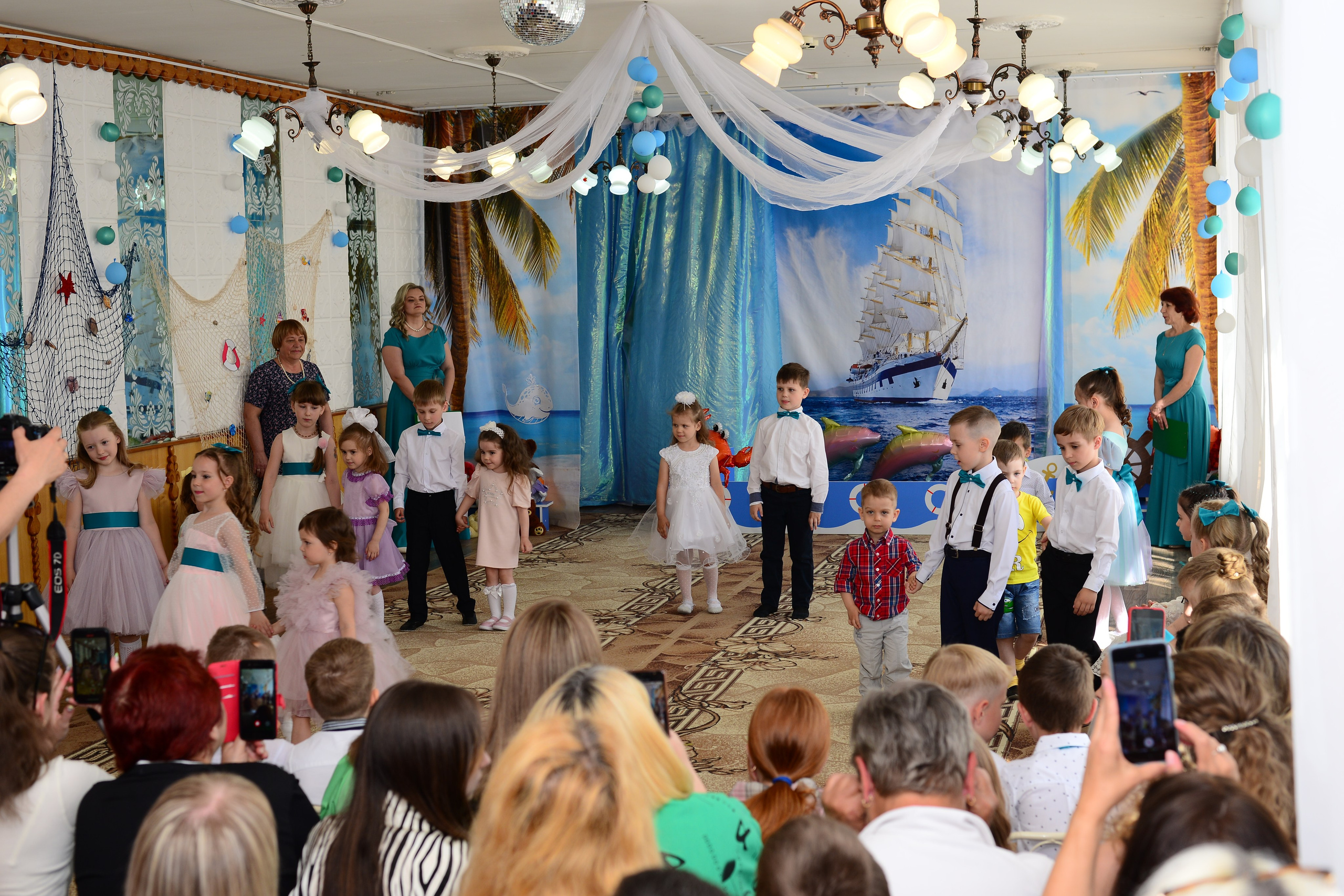 ВЫПУСКНОЙ В ДС. Выпускные альбомы | Фотограф новорожденных в Омске Софья Стафеева