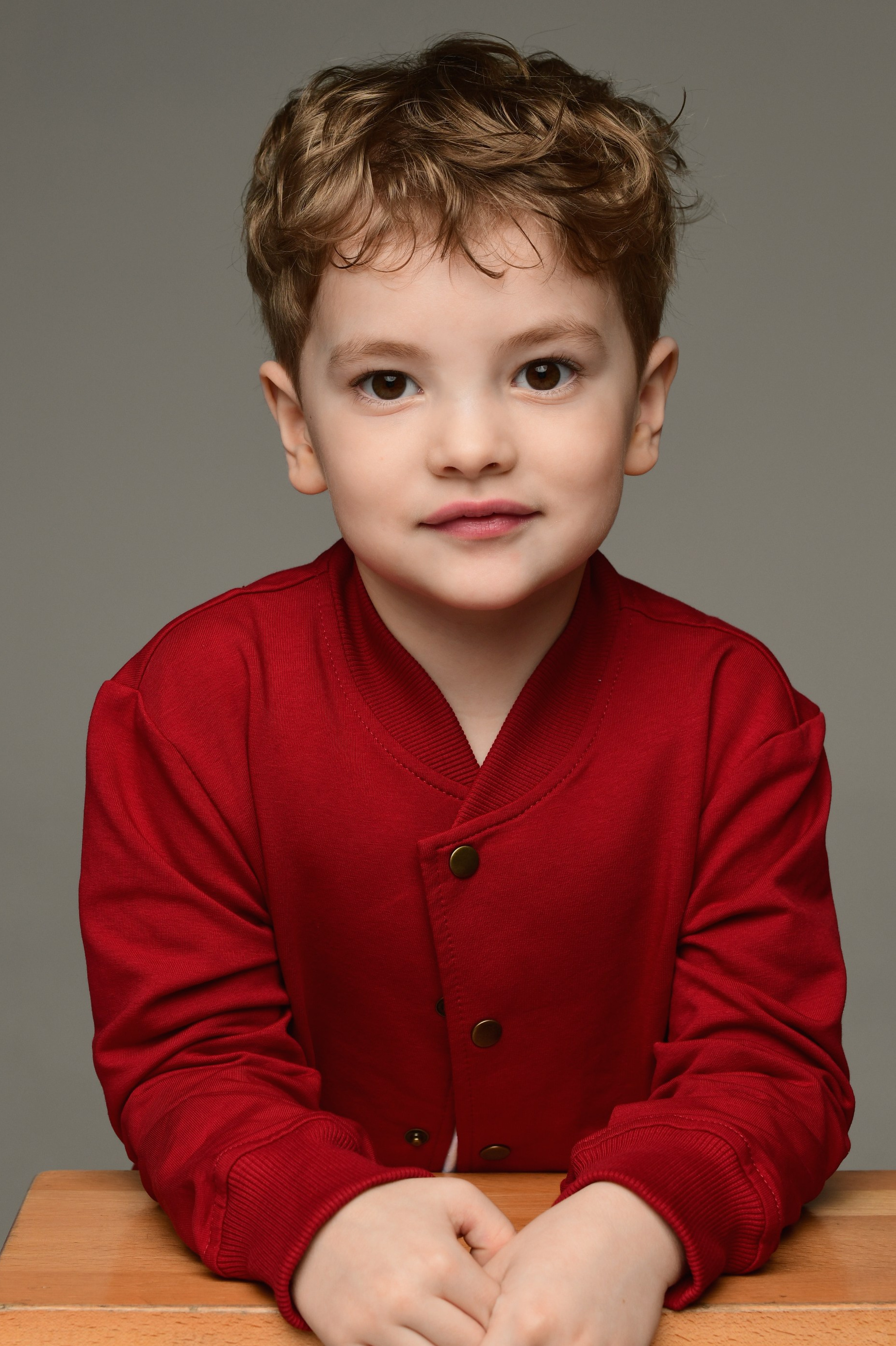 База моделей. Фотограф Полина Закирова