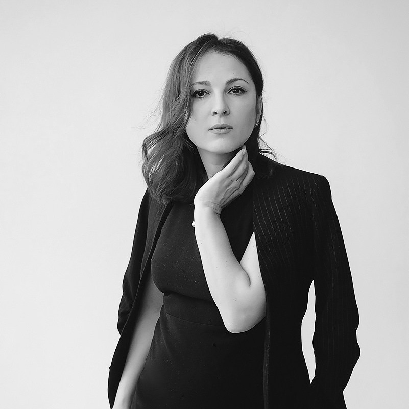 Контакты. Фотограф Олеся Жомер