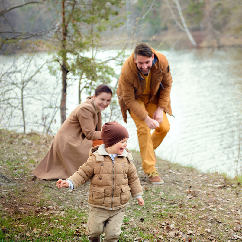 Information and price for the services of a photographer in Scotland. Elena Carruthers family photographer in Scotland (Edinburgh, Glasgow)