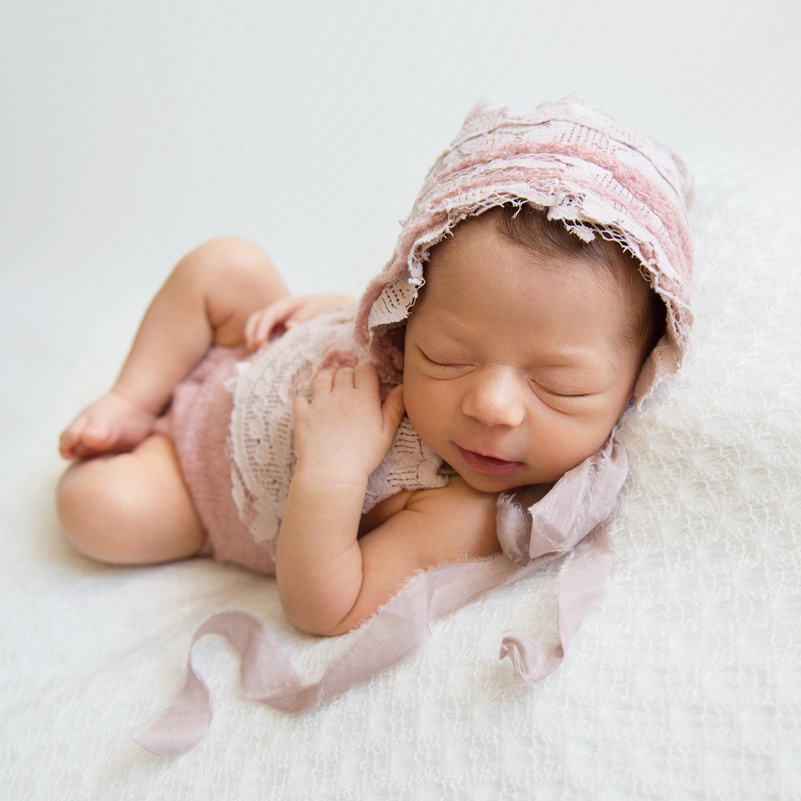 Профессиональный фотограф новорожденных. Фотограф новорожденных в Симферополе Елена Позднякова