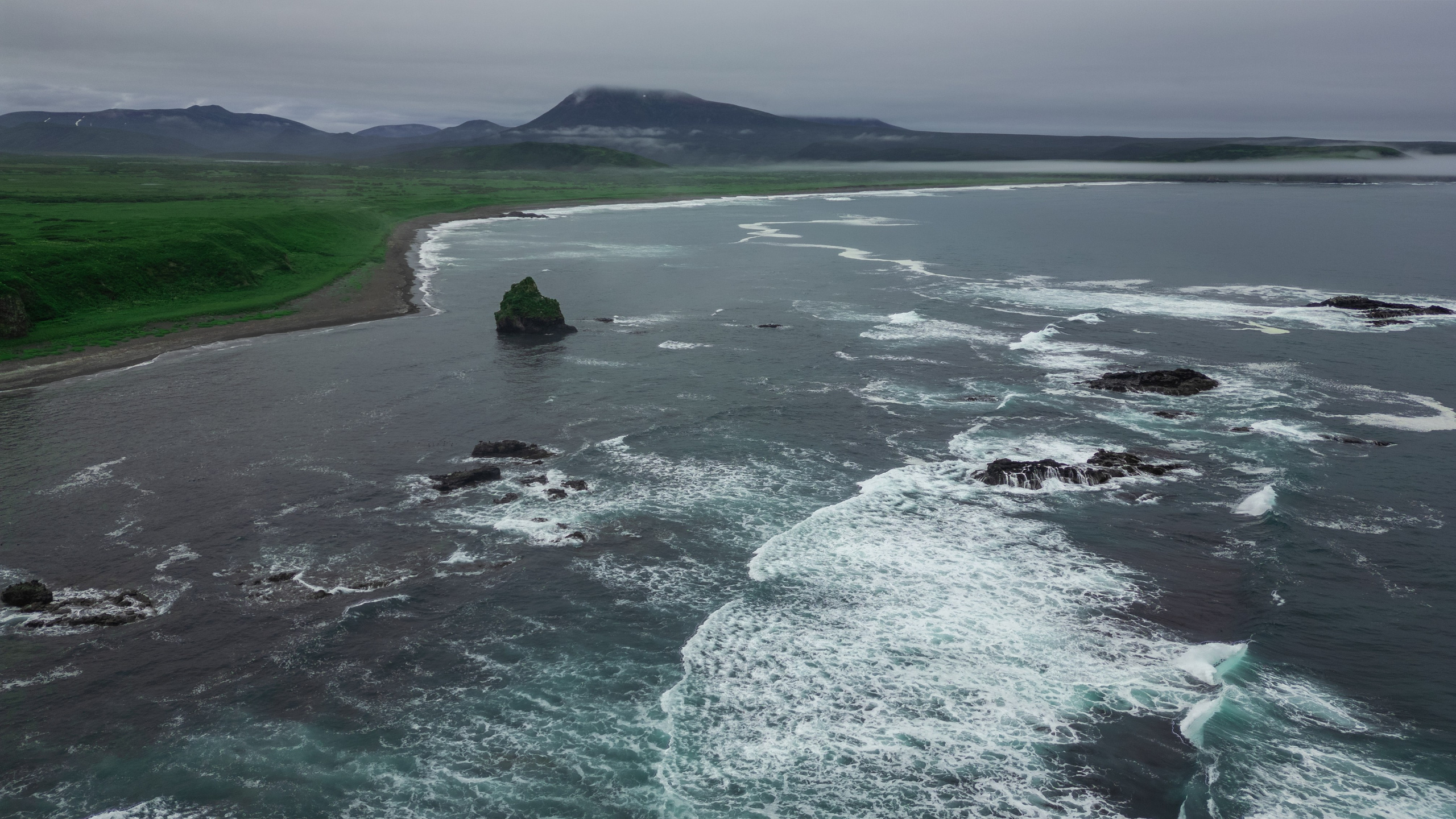 Курильские острова с дрона, Парамушир