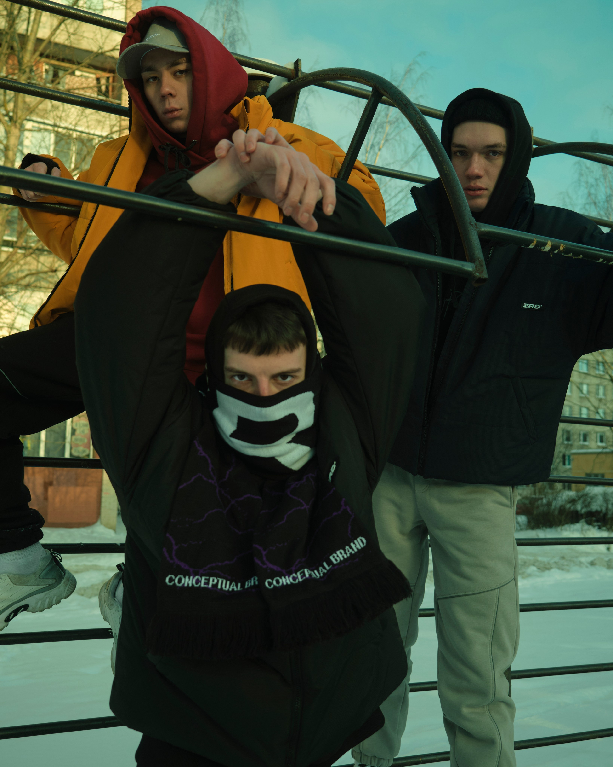 Бренды. DEVOCHKA IZ 90S