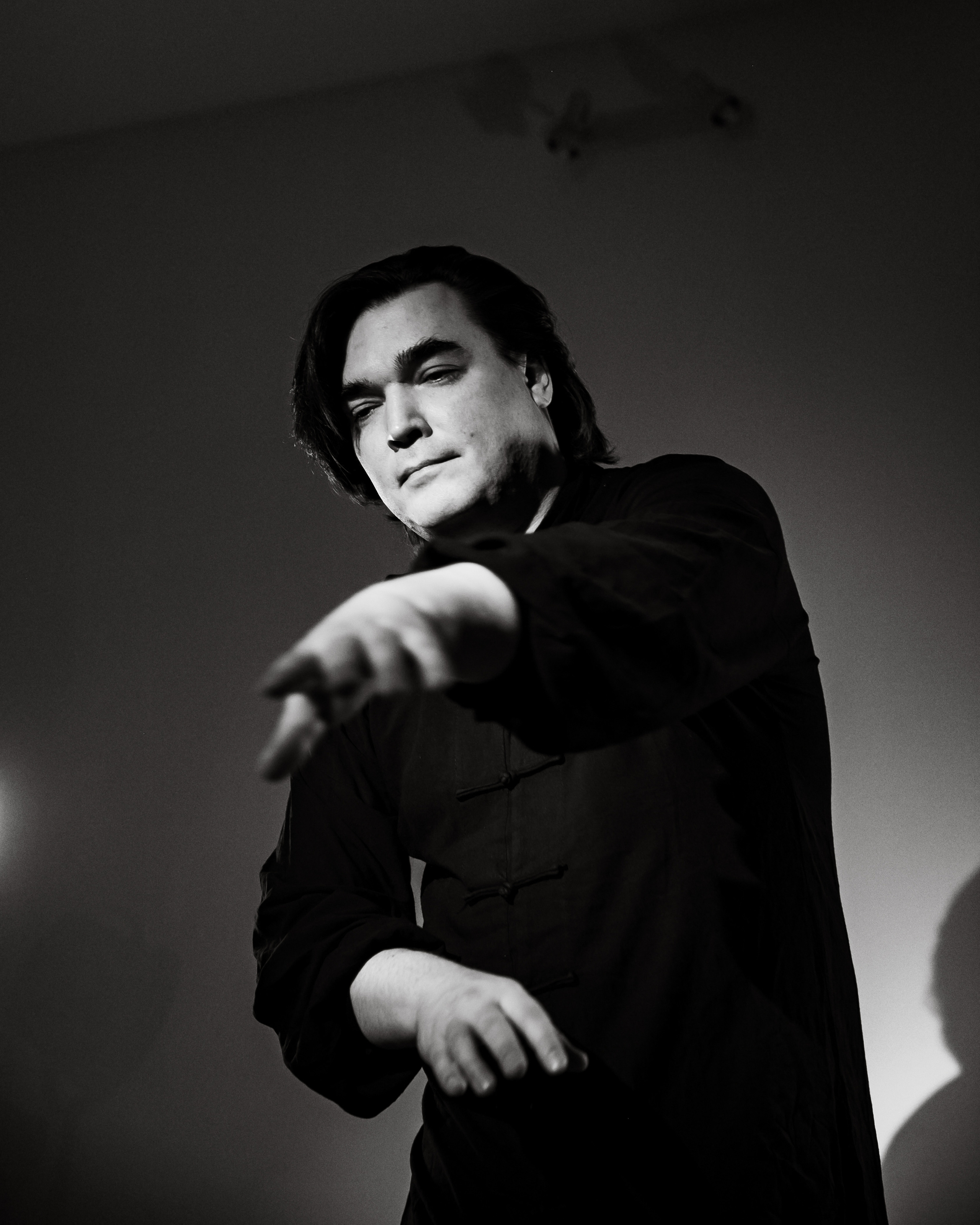 Мастер цигун Роман. Визуальный художник Лиана Даренская, Москва