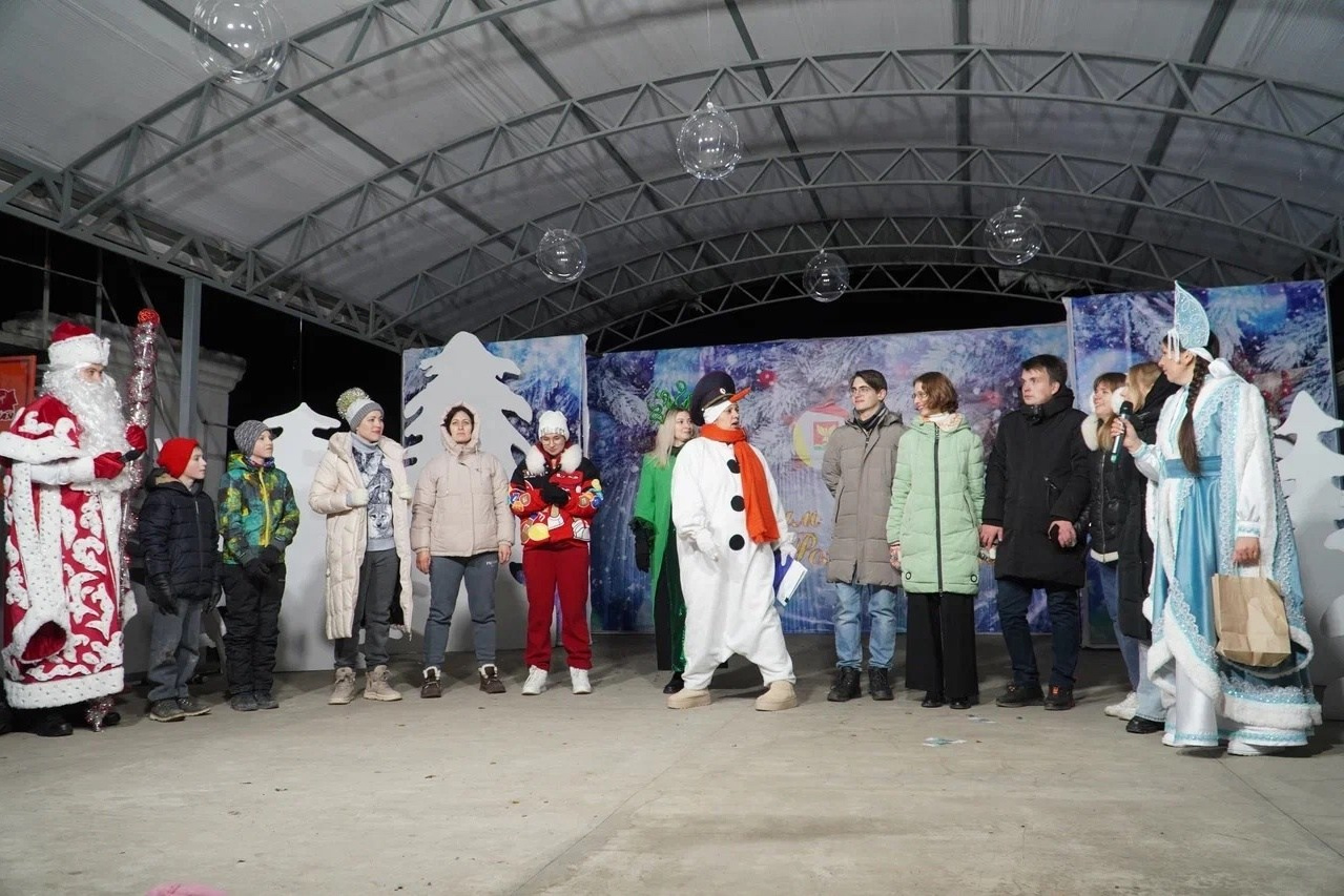 Новый год к нам мчится. Новотитаровский Дом культуры