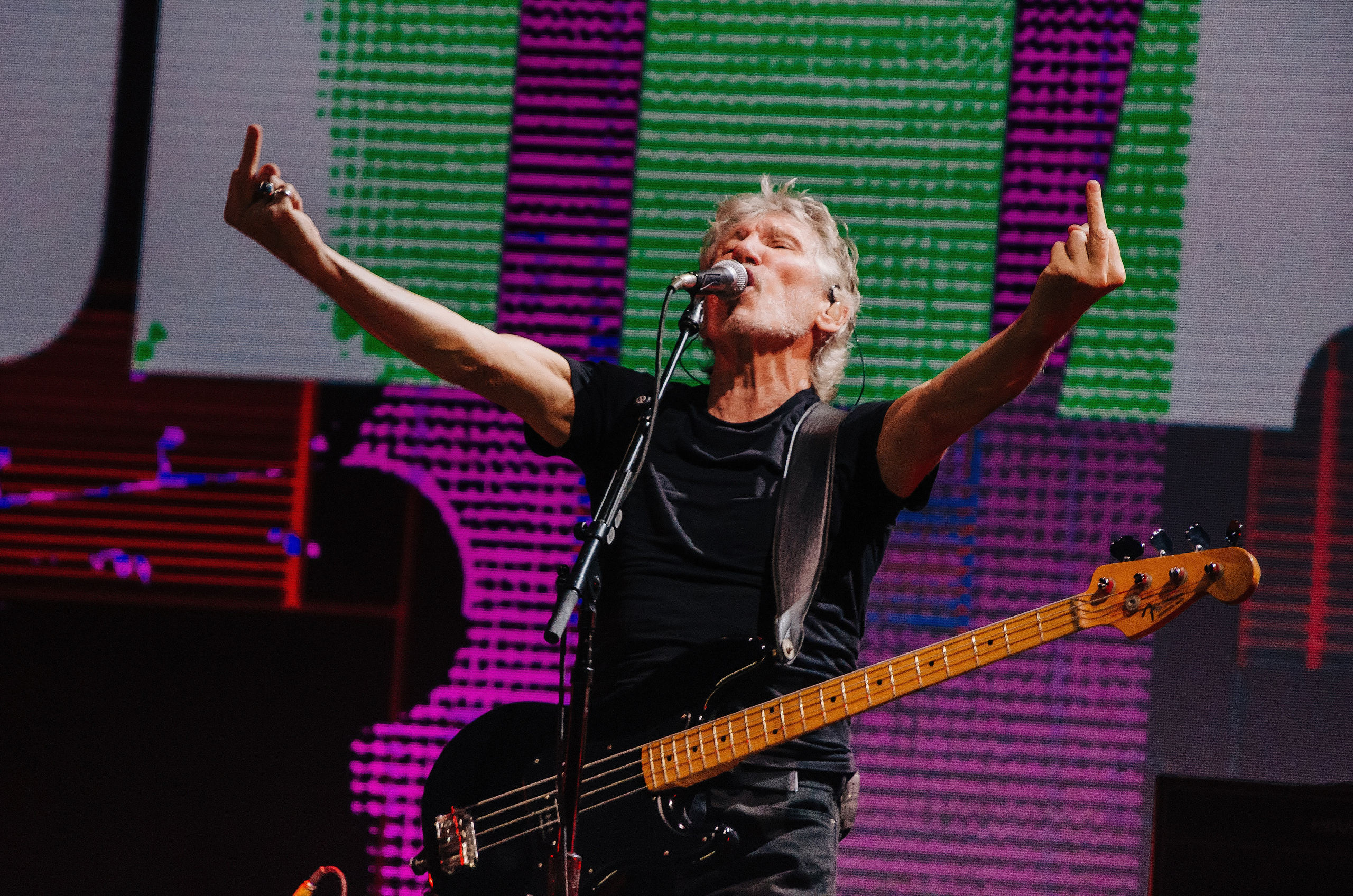 Концерт Роджера Уотерса в Олимпийском. Репортажный и свадебный фотограф в Курске Борис Захарчук