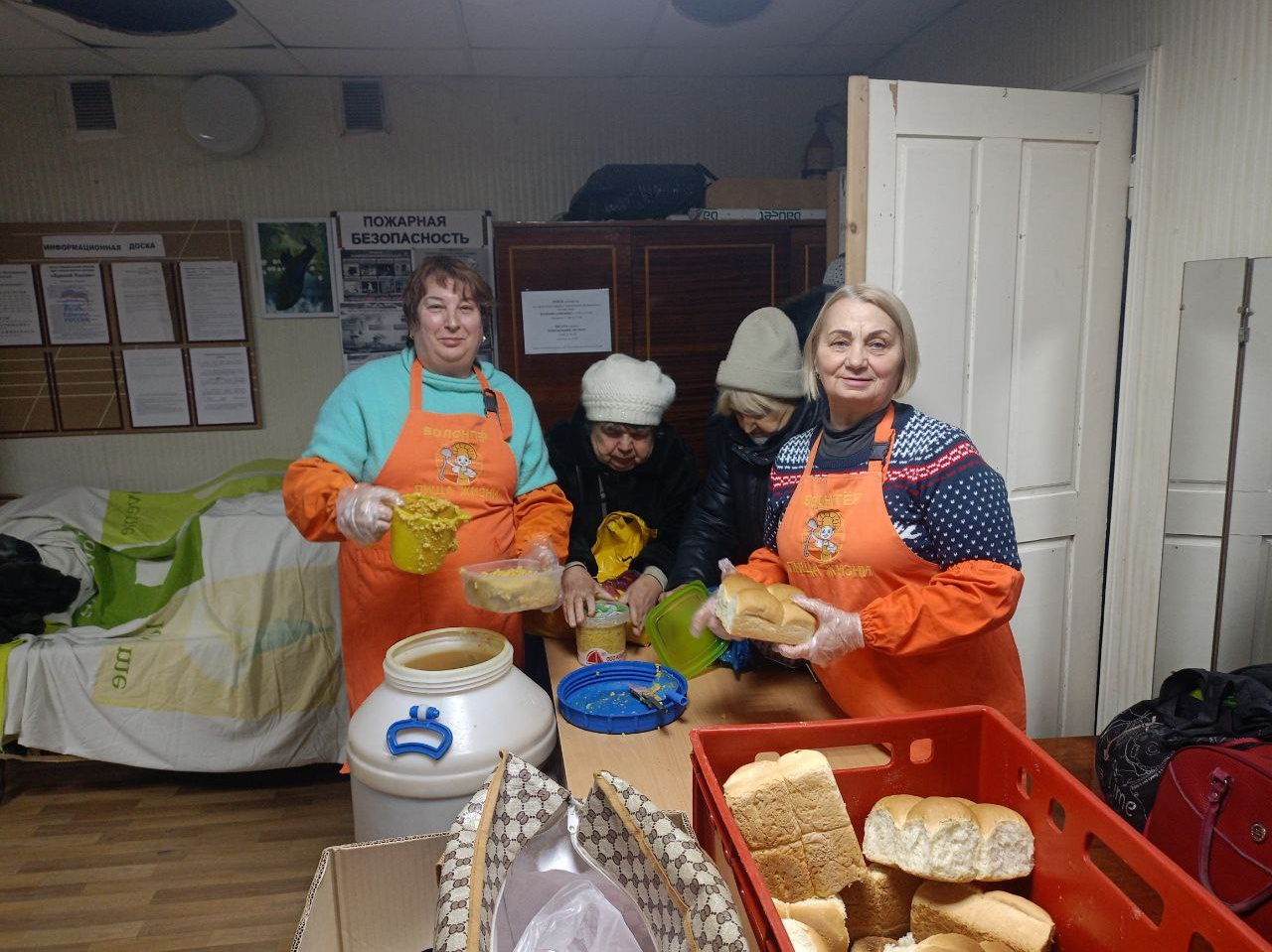 Общежитие временного размещения, Мариуполь, зима 2024. Пища для Жизни