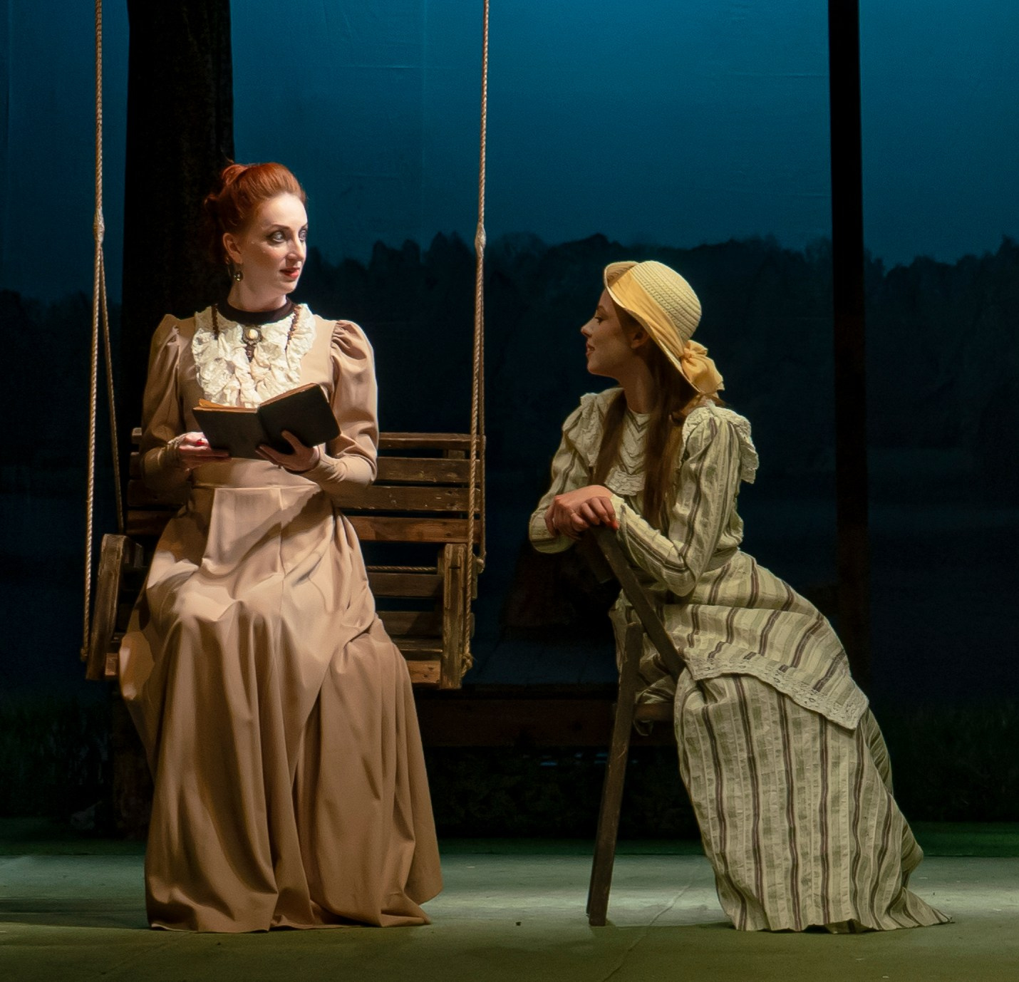 На сцену пермского театра «У Моста» вернулся обновленный спектакль Сергея Федотова «Чайка» по классической пьесе Чехова. Журнал о самом особенном. Пермь и Пермский край