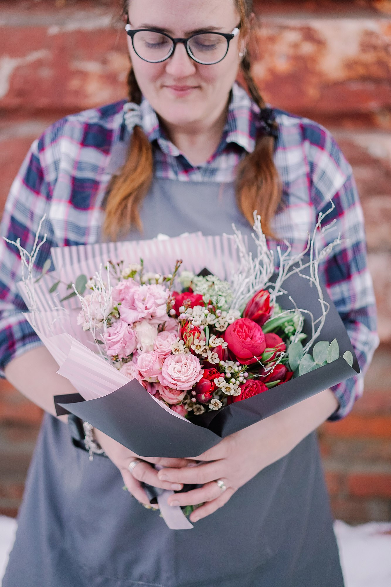 Контакты. Цветы из вашего двора