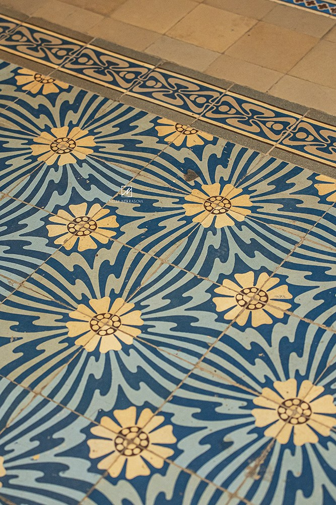 Парадная ар-нуво. Фотограф и искусствовед в Туле и Санкт-Петербурге Нелли Некрасова